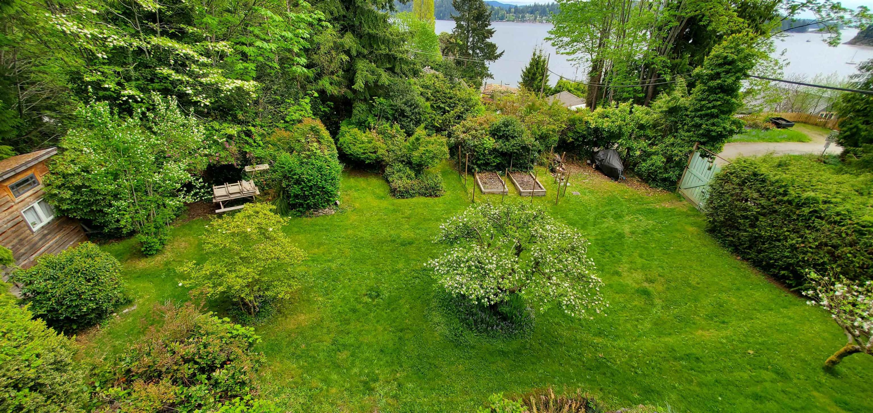 









586


Bals

Lane,
Gibsons,




BC
V0N 1V9

