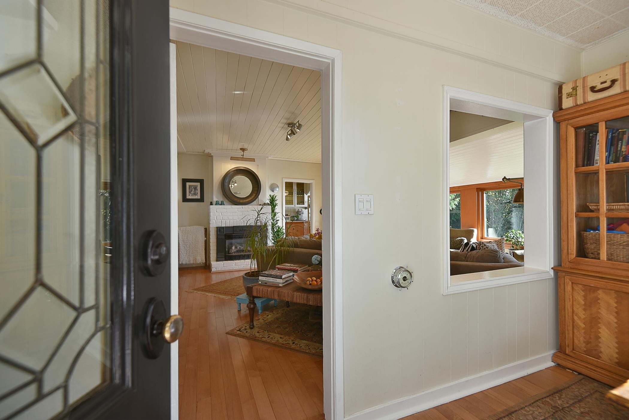 









586


Bals

Lane,
Gibsons,




BC
V0N 1V9

