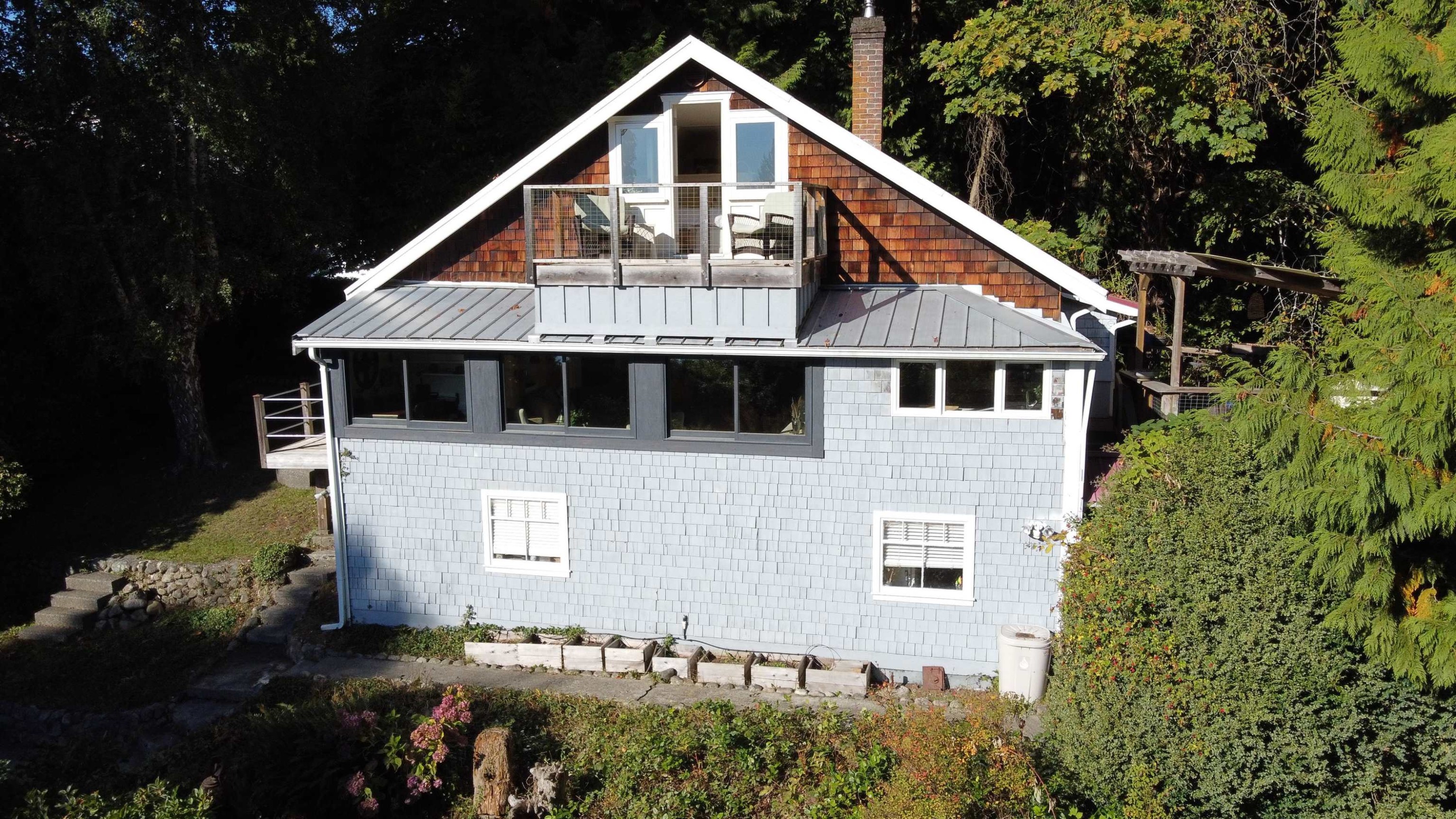 









586


Bals

Lane,
Gibsons,




BC
V0N 1V9

