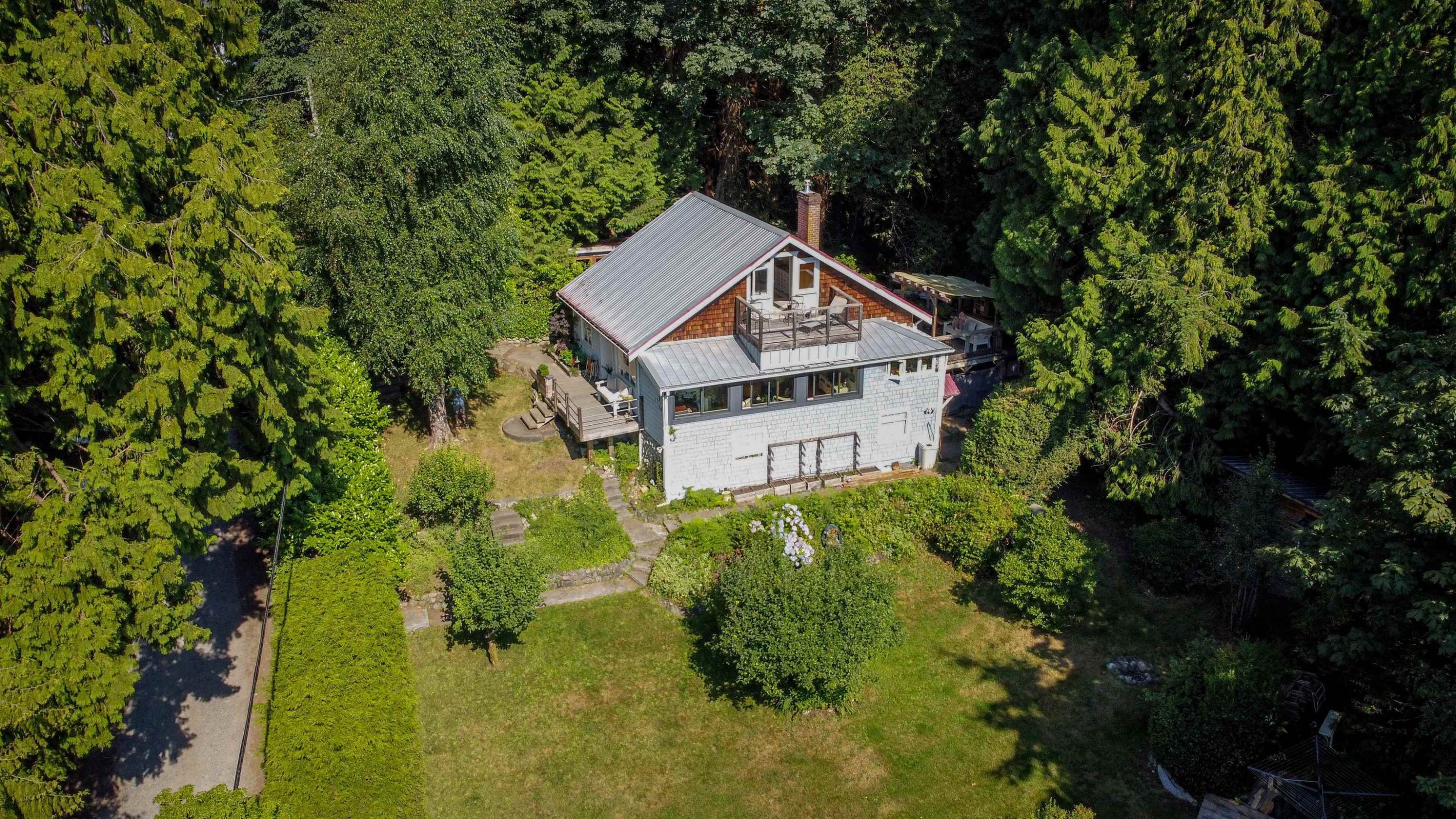 









586


Bals

Lane,
Gibsons,




BC
V0N 1V9

