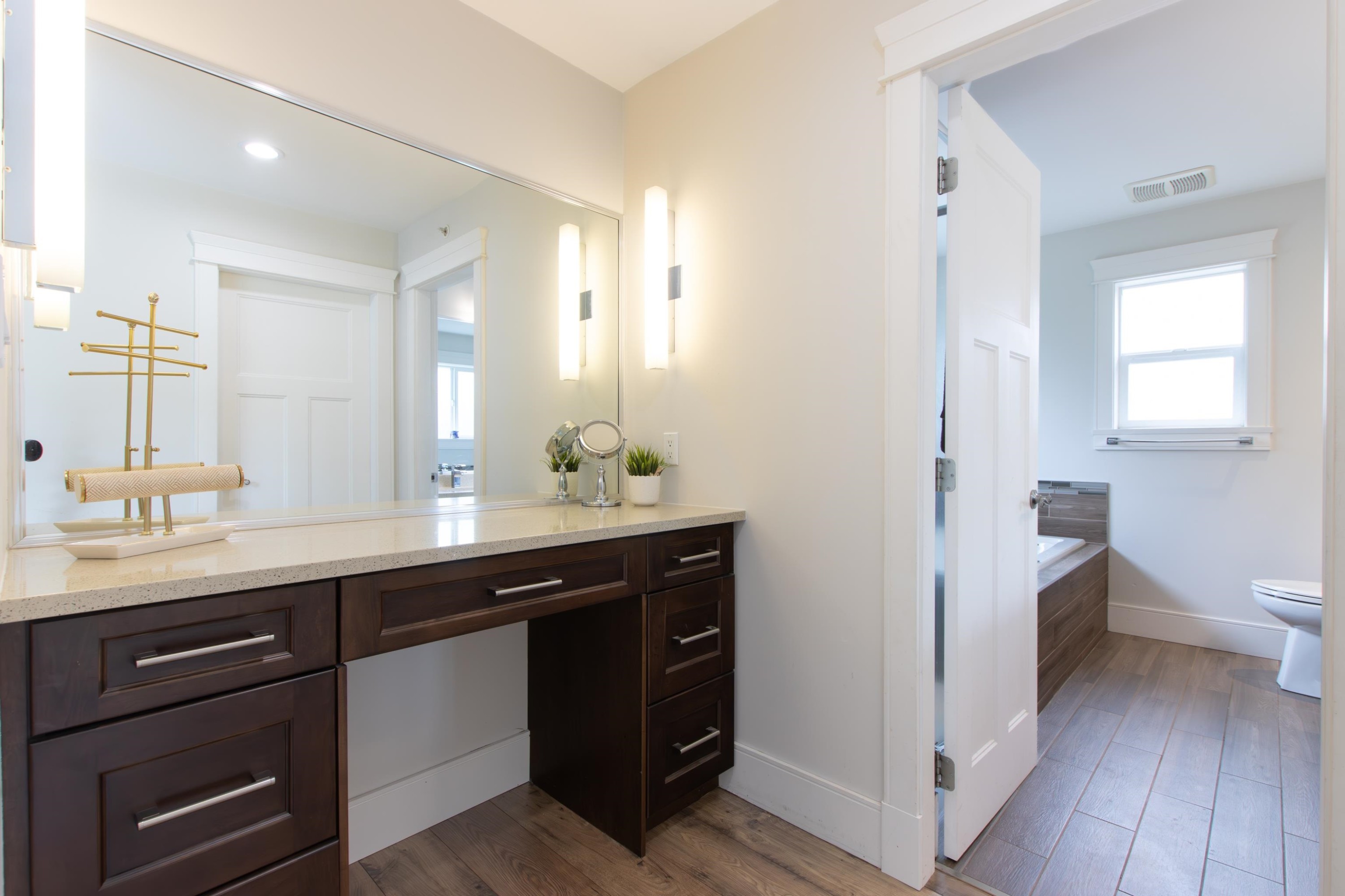









39052


Kingfisher

Road,
Squamish,




BC
V8B 0S9

