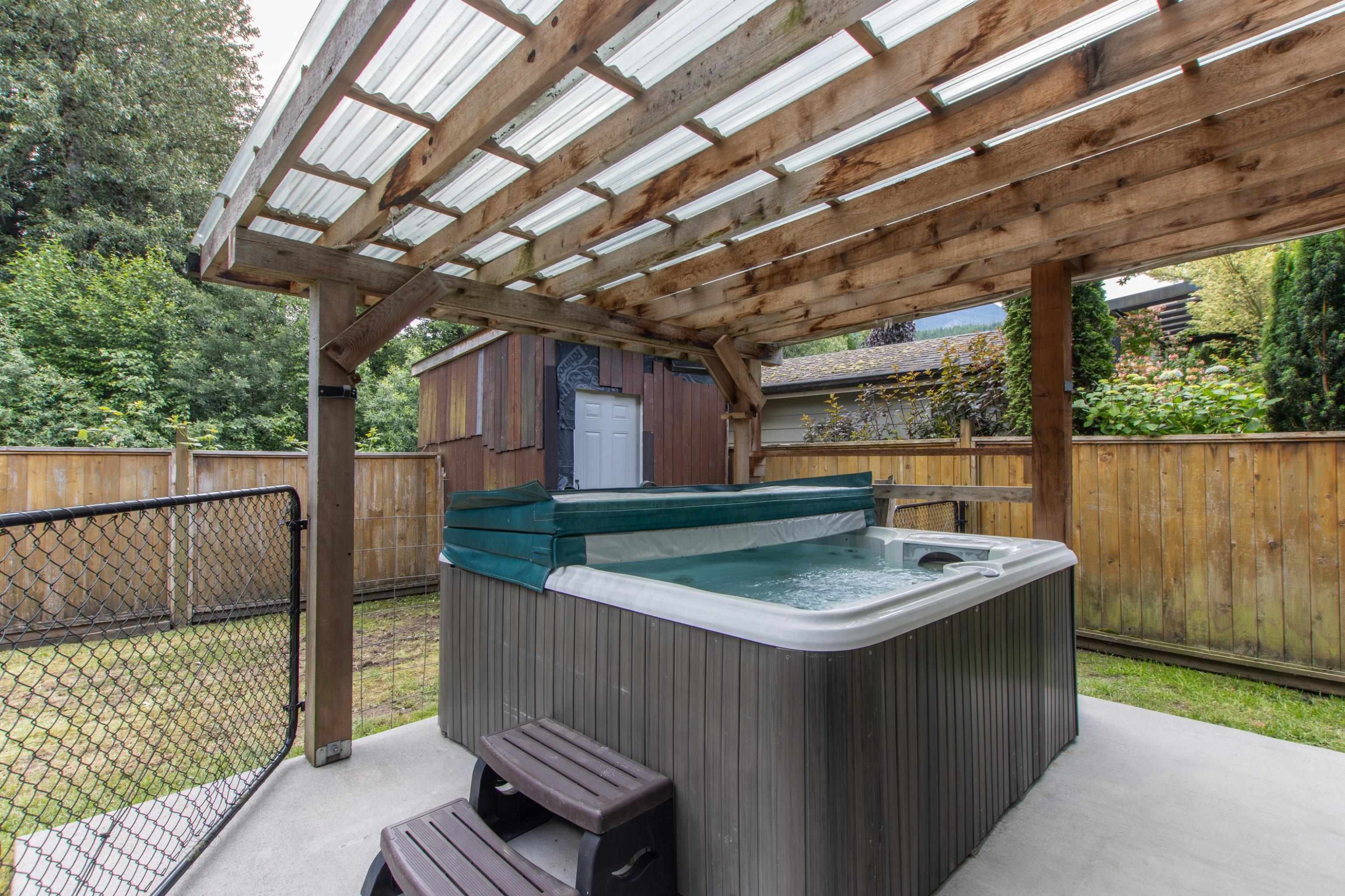 









39052


Kingfisher

Road,
Squamish,




BC
V8B 0S9

