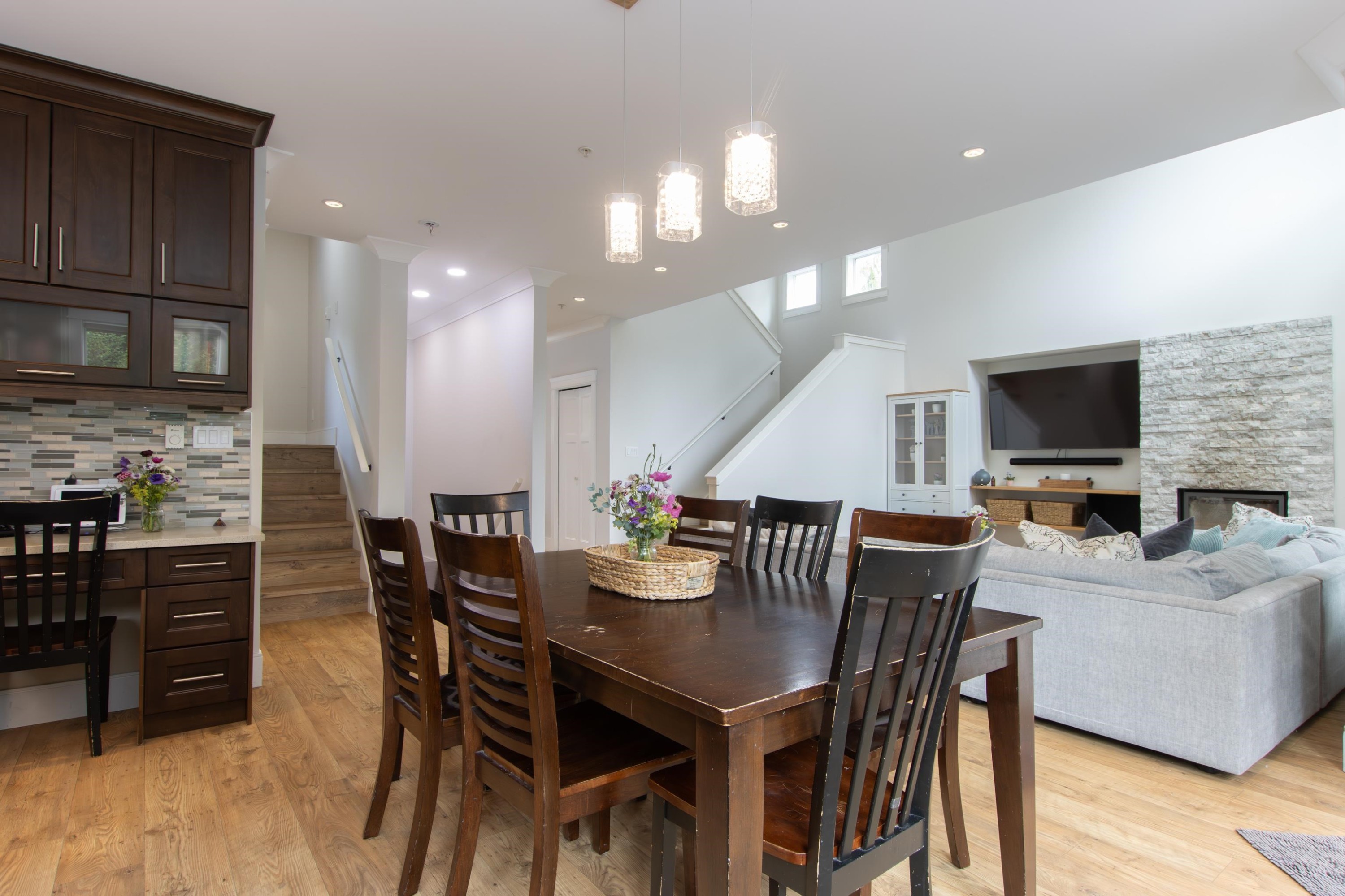 









39052


Kingfisher

Road,
Squamish,




BC
V8B 0S9

