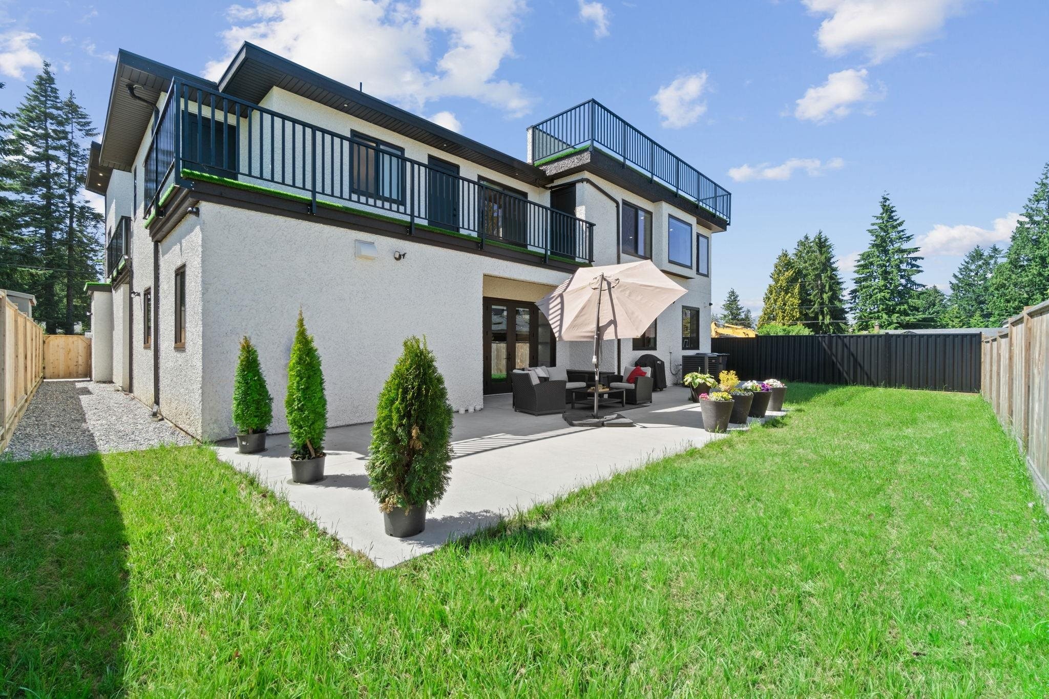 









841


Rondeau

Street,
Coquitlam,




BC
V3J 5Z4

