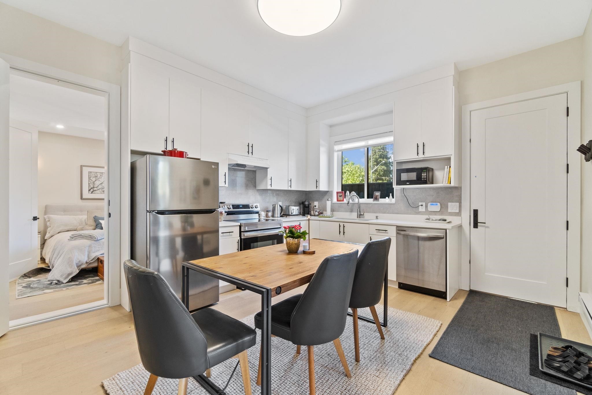 









841


Rondeau

Street,
Coquitlam,




BC
V3J 5Z4

