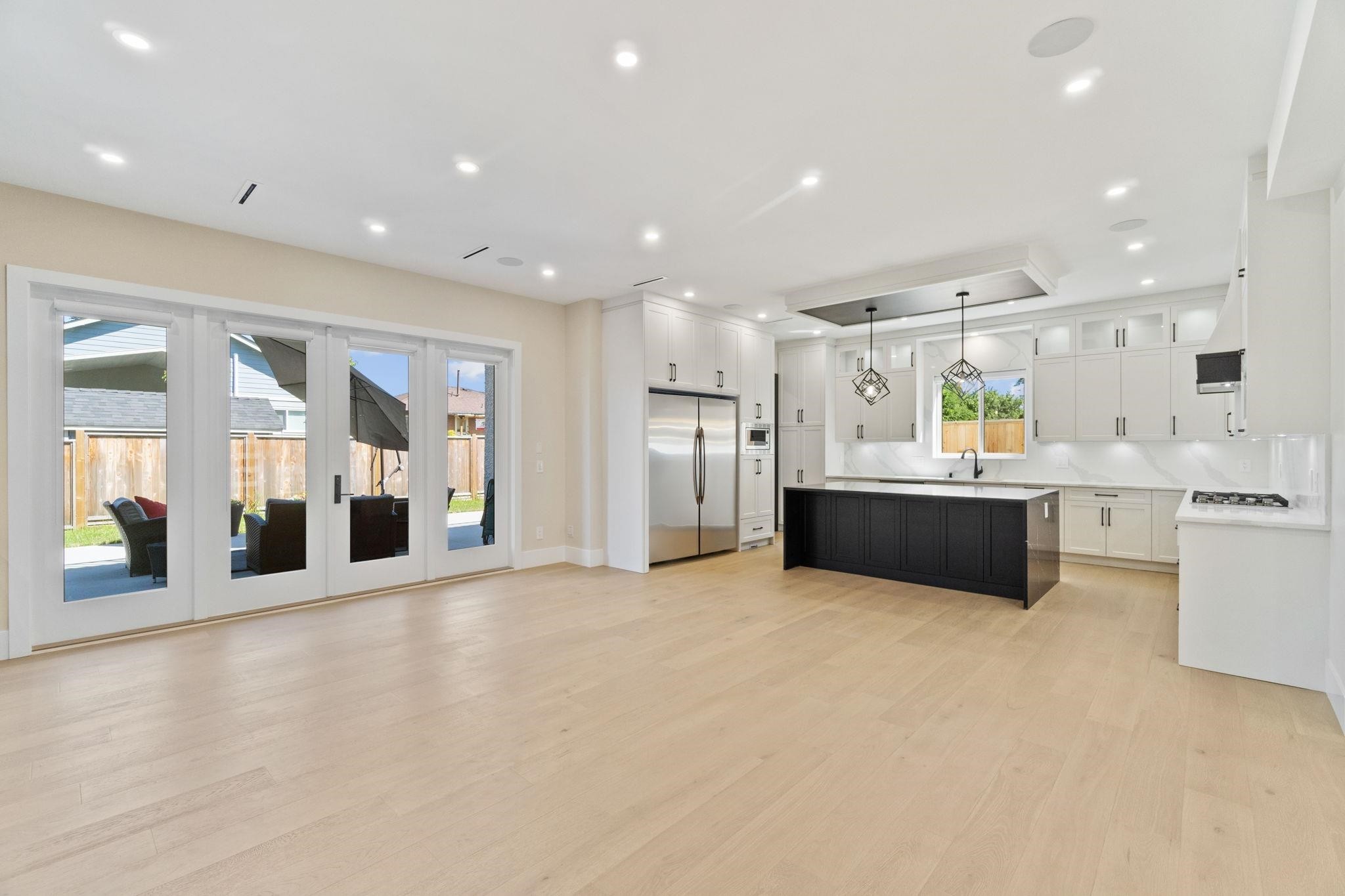 









841


Rondeau

Street,
Coquitlam,




BC
V3J 5Z4

