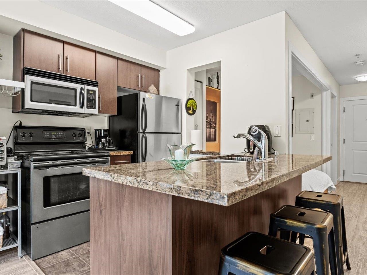 









3260


St Johns

Street, 303,
Port Moody,




BC
V3H 0B9

