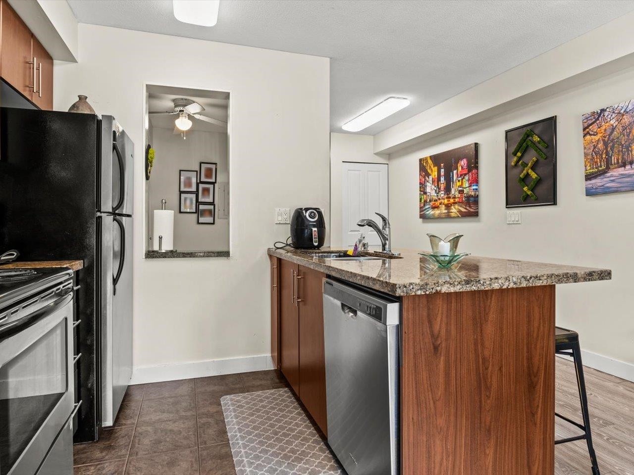 









3260


St Johns

Street, 303,
Port Moody,




BC
V3H 0B9

