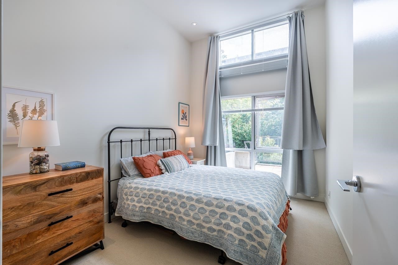 









9150


University High

Street, 6,
Burnaby,




BC
V5A 0C5

