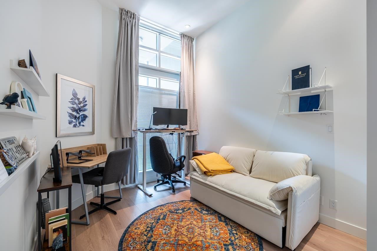 









9150


University High

Street, 6,
Burnaby,




BC
V5A 0C5

