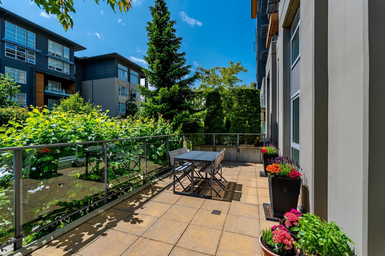 









9150


University High

Street, 6,
Burnaby,




BC
V5A 0C5

