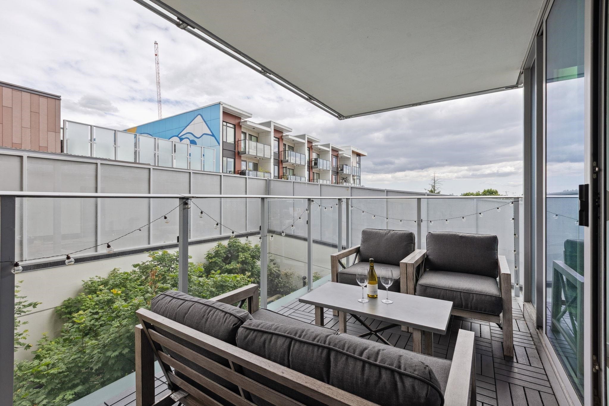 









1471


Hunter

Street, 403,
North Vancouver,




BC
V7J 1H3

