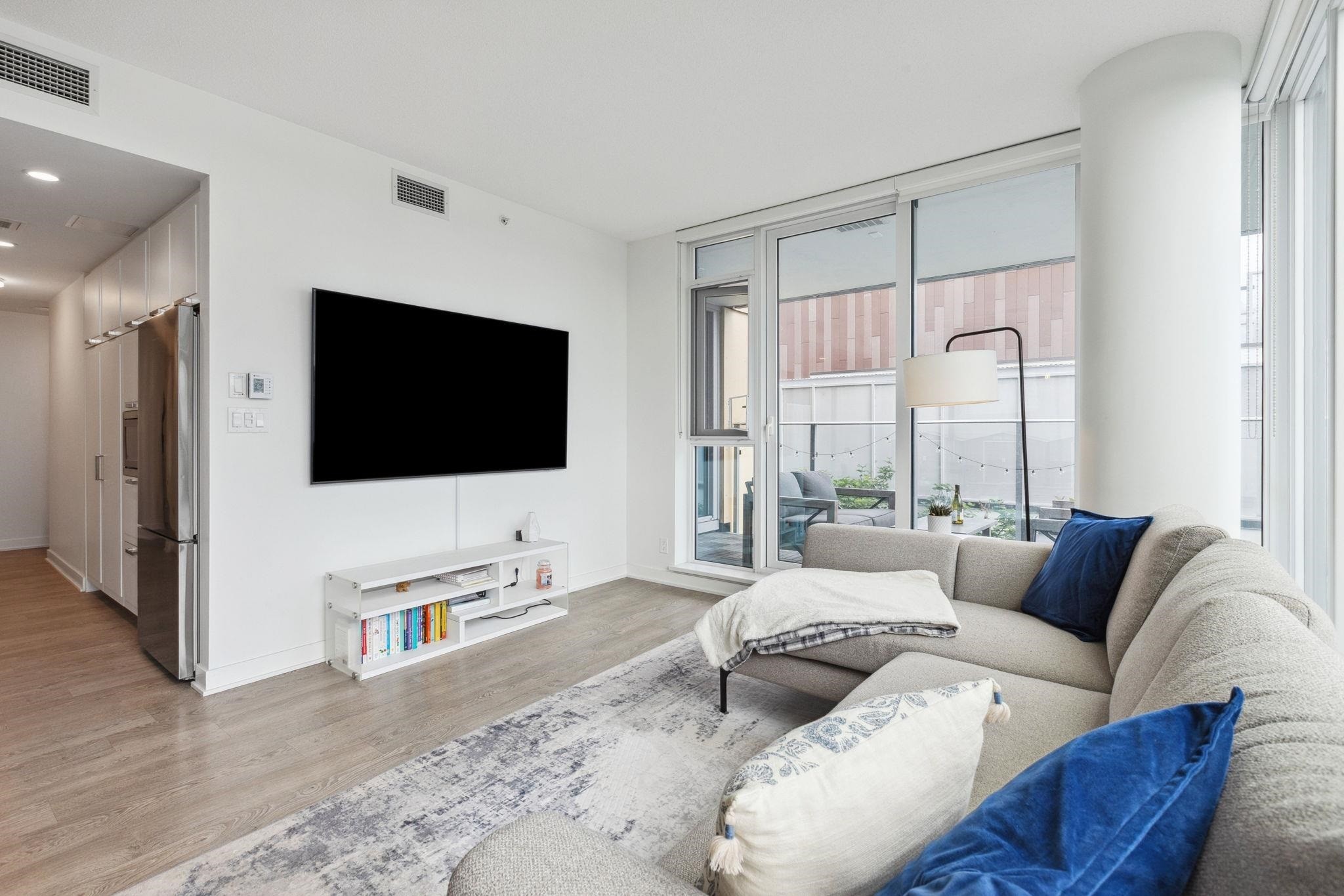 









1471


Hunter

Street, 403,
North Vancouver,




BC
V7J 1H3

