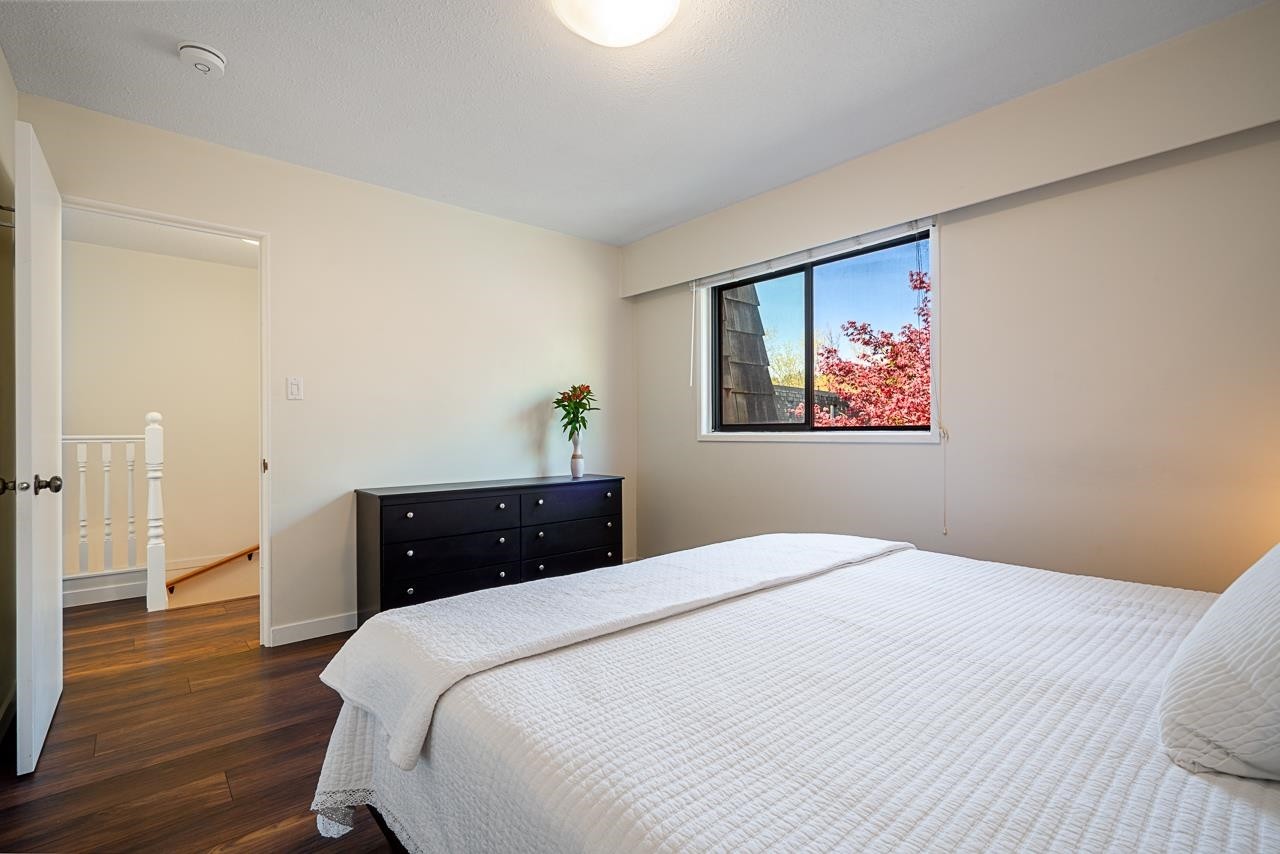 









1116


Premier

Street,
North Vancouver,




BC
V7J 2H3

