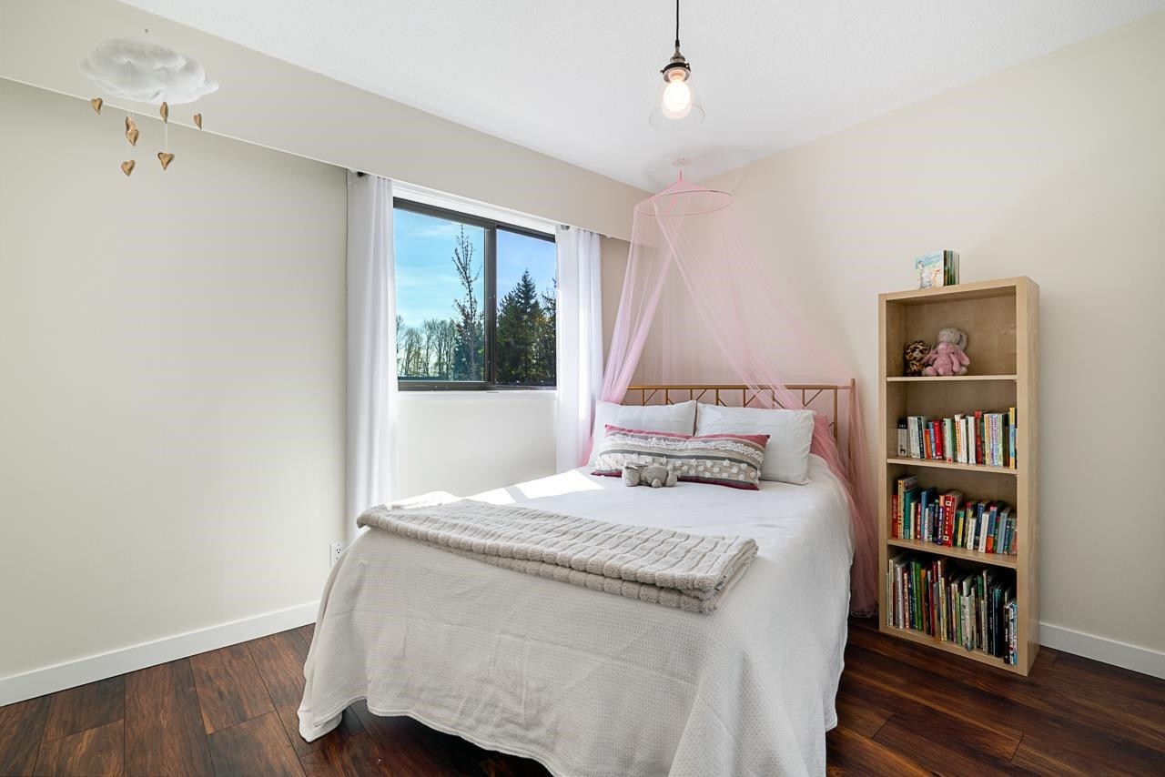 









1116


Premier

Street,
North Vancouver,




BC
V7J 2H3

