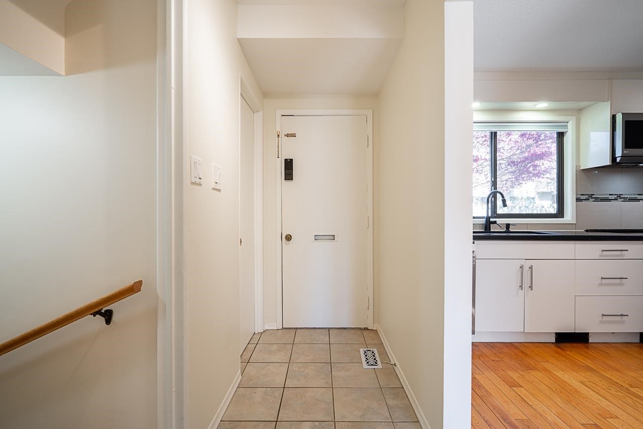









1116


Premier

Street,
North Vancouver,




BC
V7J 2H3

