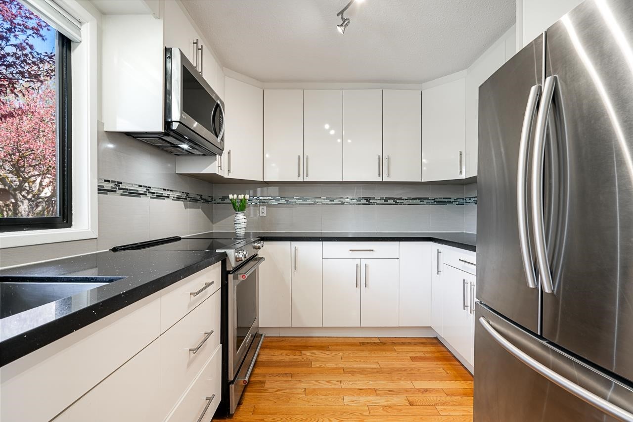 









1116


Premier

Street,
North Vancouver,




BC
V7J 2H3

