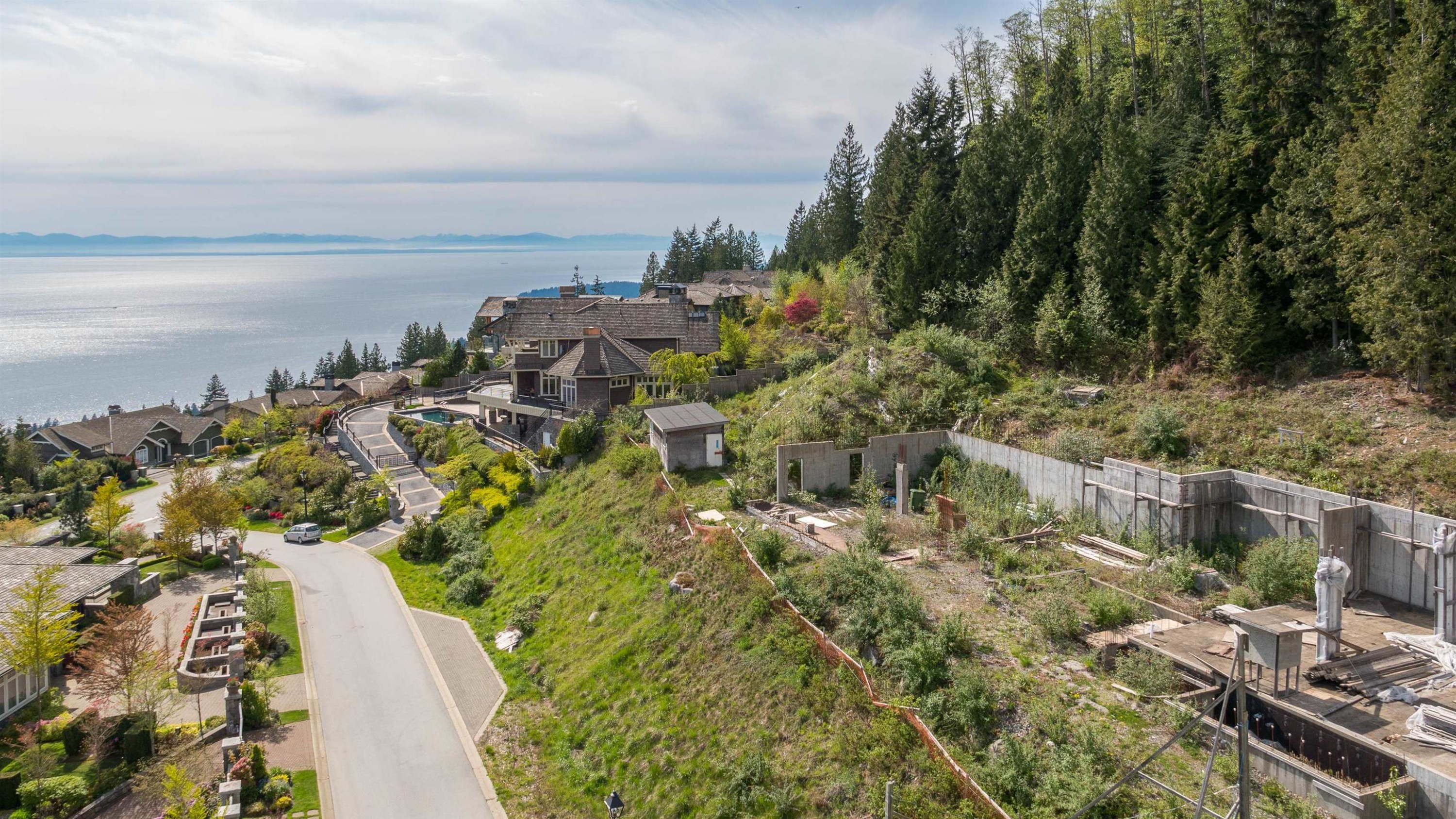 









2345


Kadlec

Court,
West Vancouver,







BC
V7S 3K3

