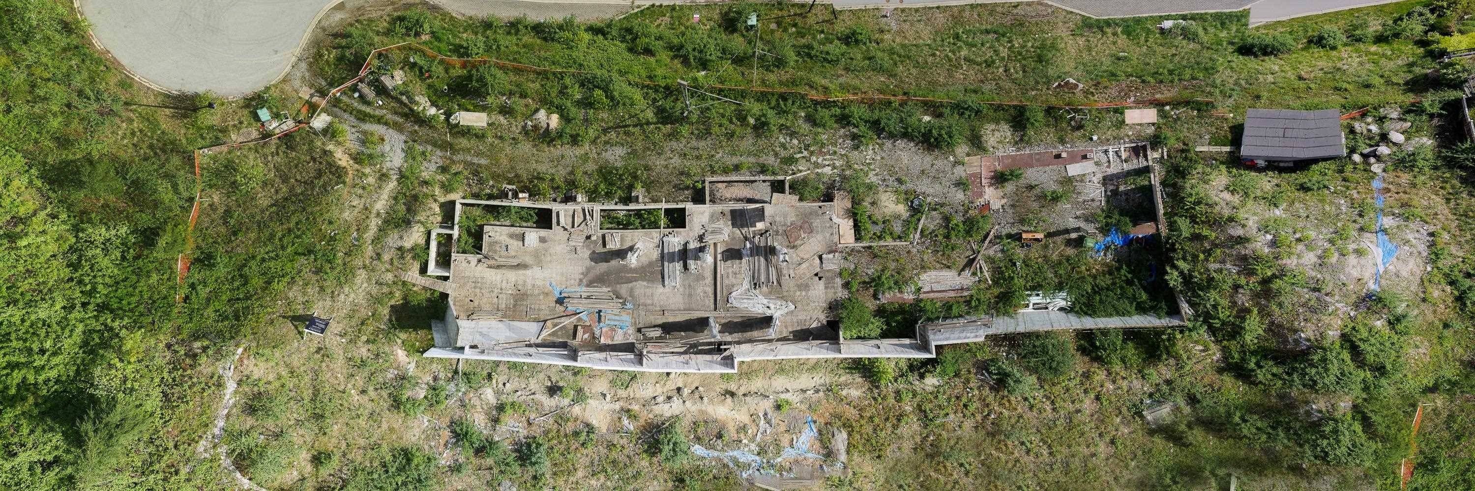 









2345


Kadlec

Court,
West Vancouver,




BC
V7S 3K3

