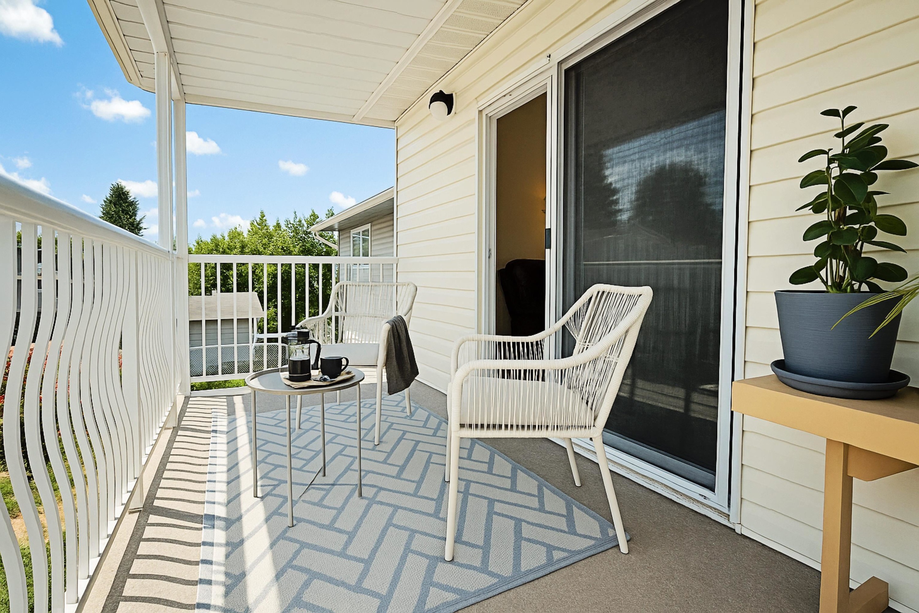 









823B


Greene

Street,
Coquitlam,




BC
V3C 2B9

