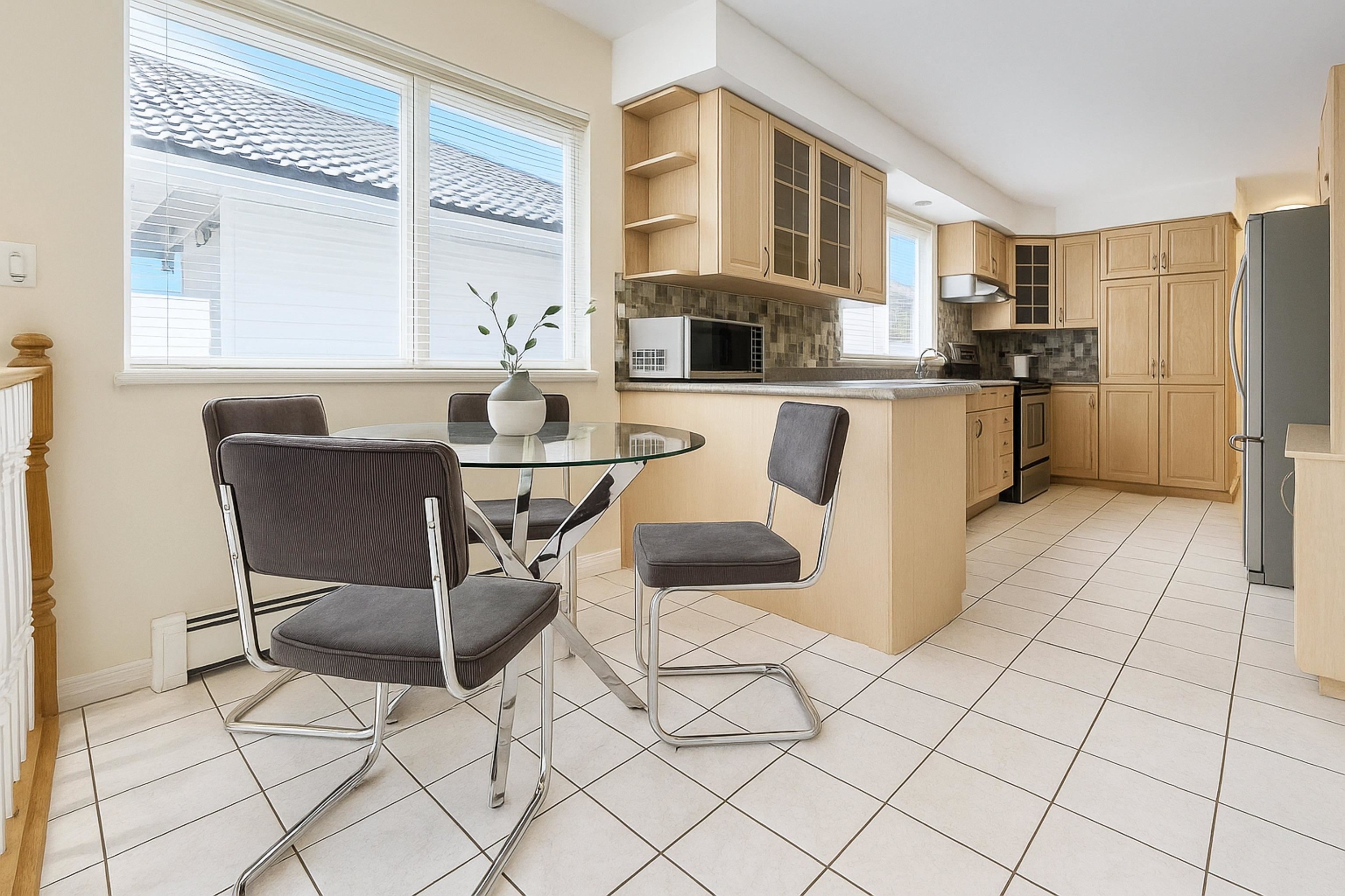 









823B


Greene

Street,
Coquitlam,




BC
V3C 2B9

