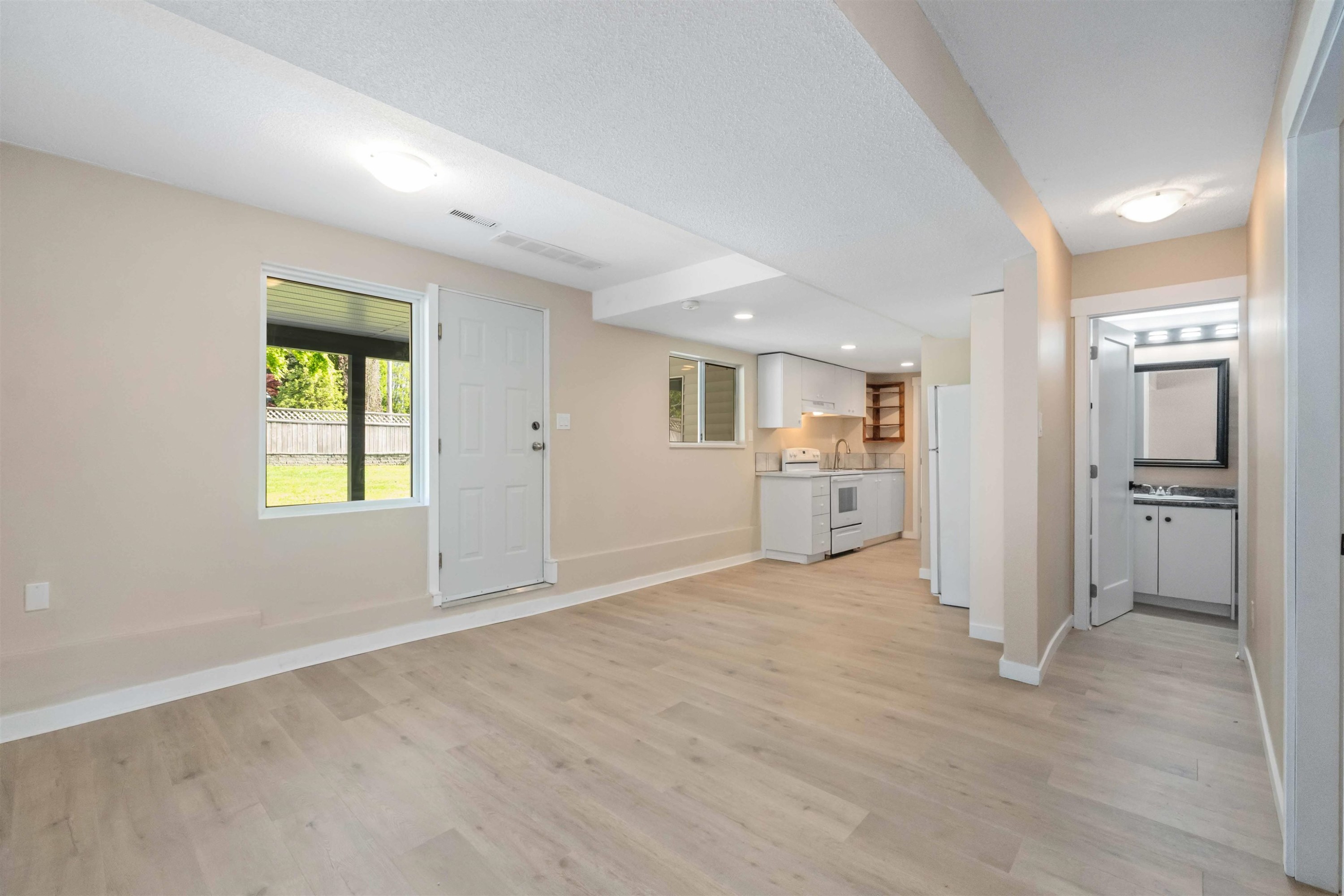 









24861


119

Avenue,
Maple Ridge,




BC
V4R 1Z1

