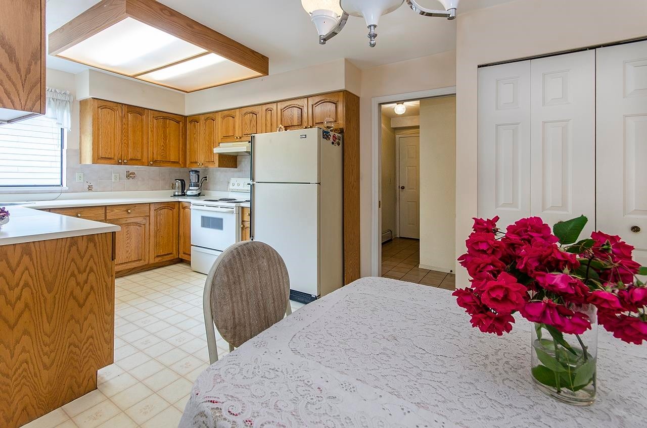 









718


Foster

Avenue,
Coquitlam,




BC
V3J 7P7

