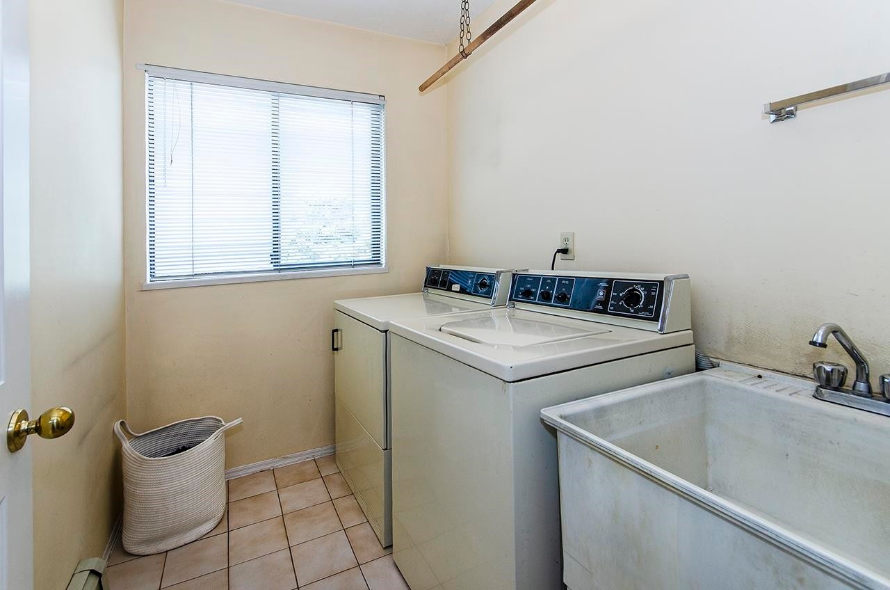 









718


Foster

Avenue,
Coquitlam,




BC
V3J 7P7

