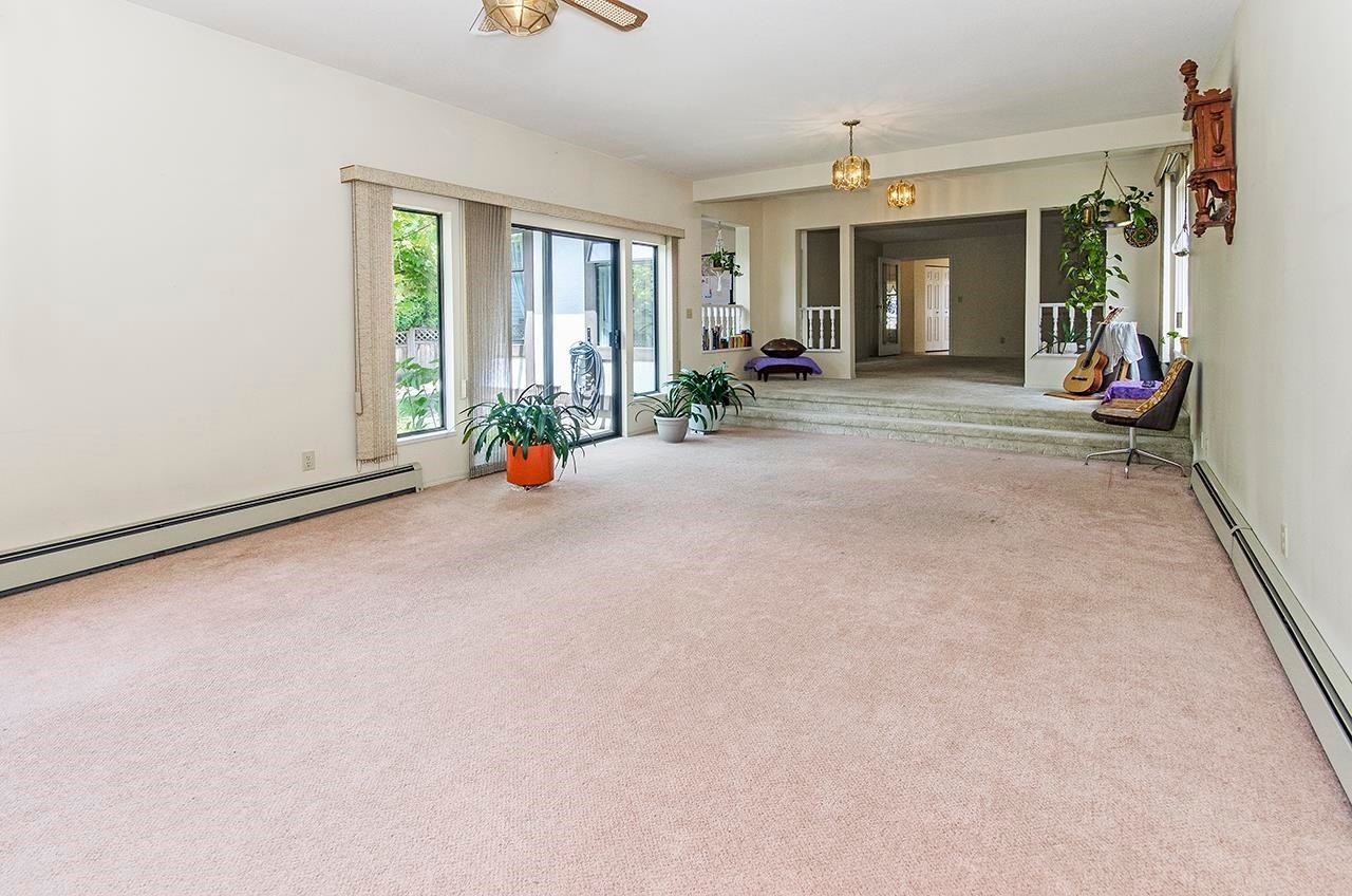 









718


Foster

Avenue,
Coquitlam,




BC
V3J 7P7


