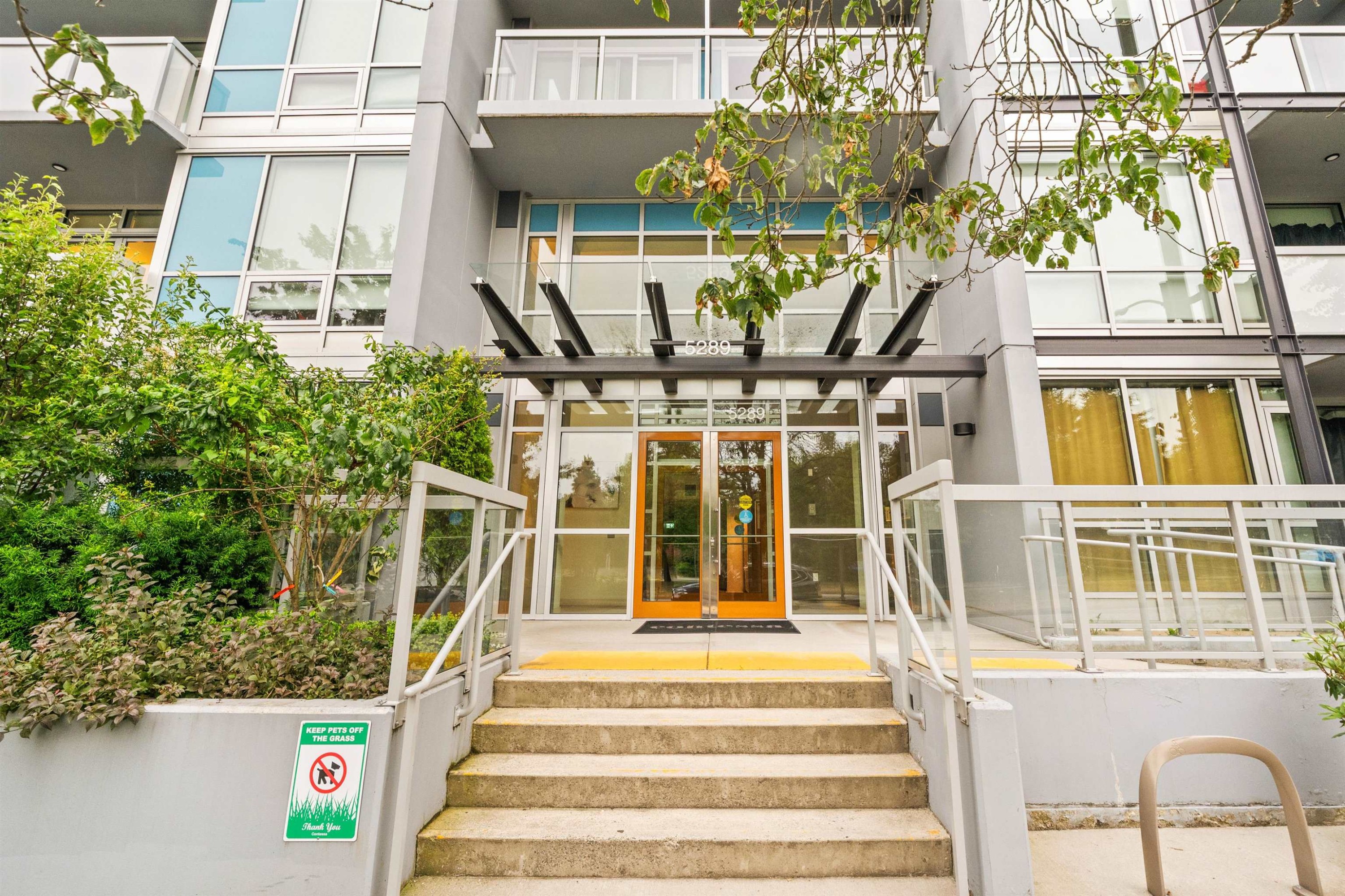 









5289


Cambie

Street, 105,
Vancouver,




BC
V5Z 2Z6

