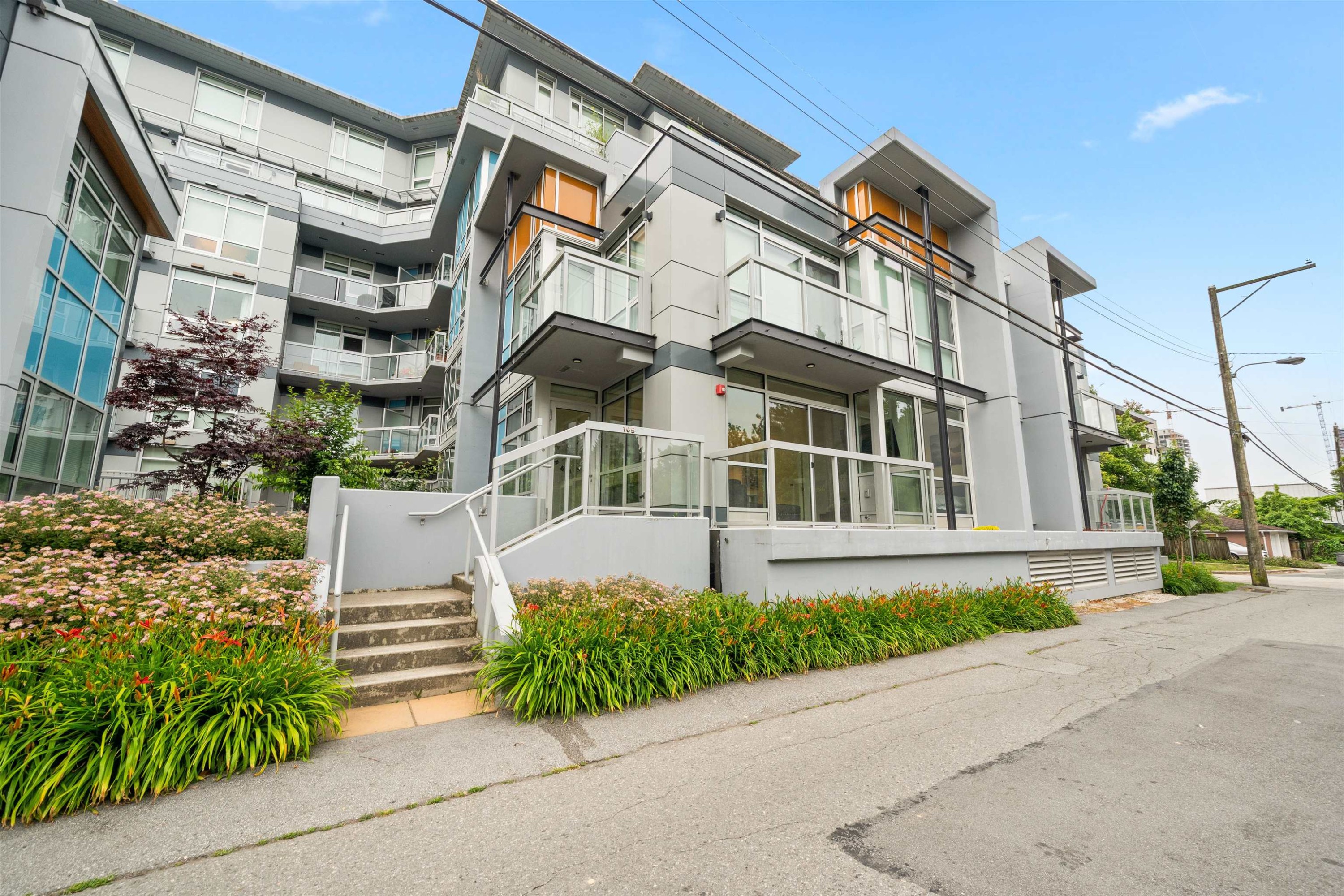 









5289


Cambie

Street, 105,
Vancouver,




BC
V5Z 2Z6

