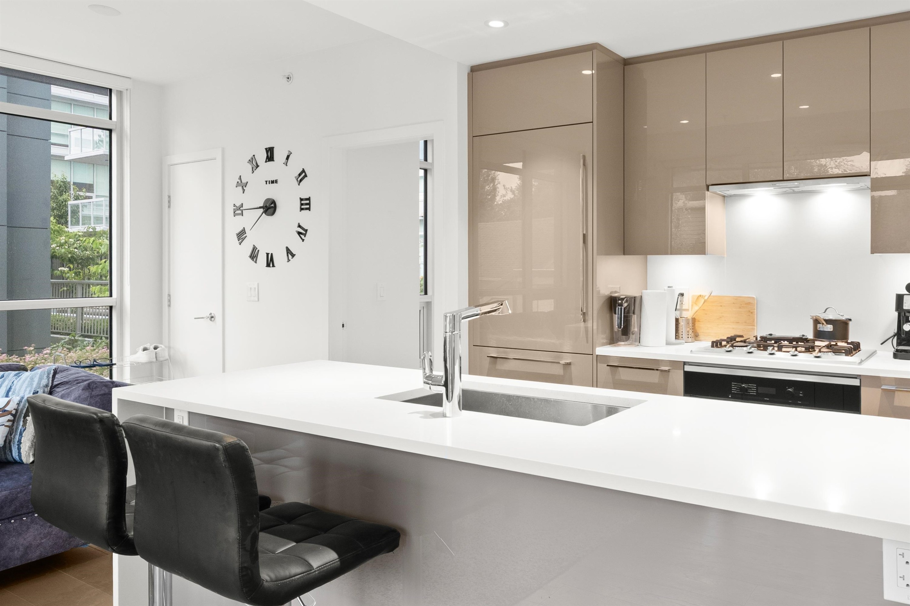 









5289


Cambie

Street, 105,
Vancouver,




BC
V5Z 2Z6

