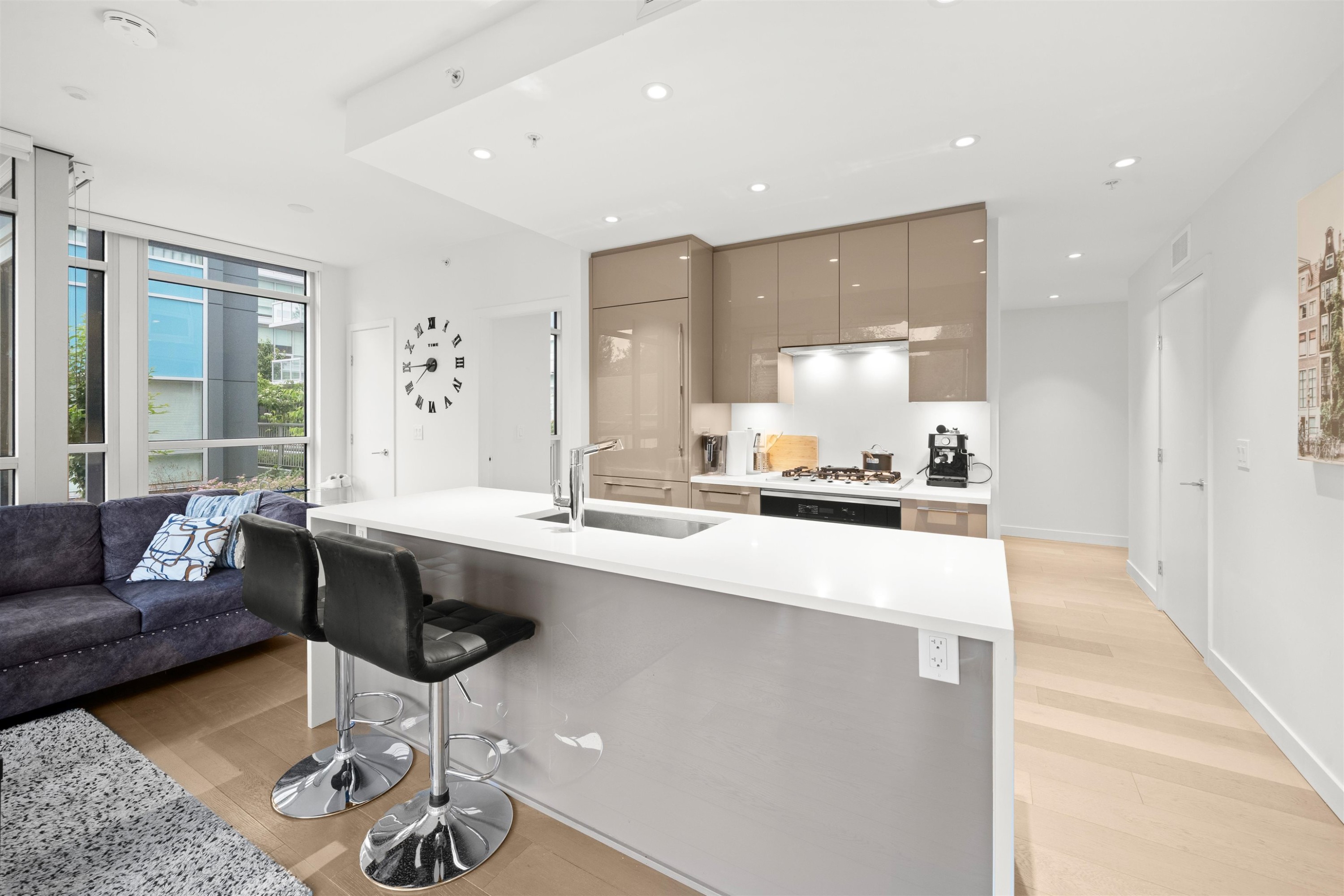 









5289


Cambie

Street, 105,
Vancouver,




BC
V5Z 2Z6

