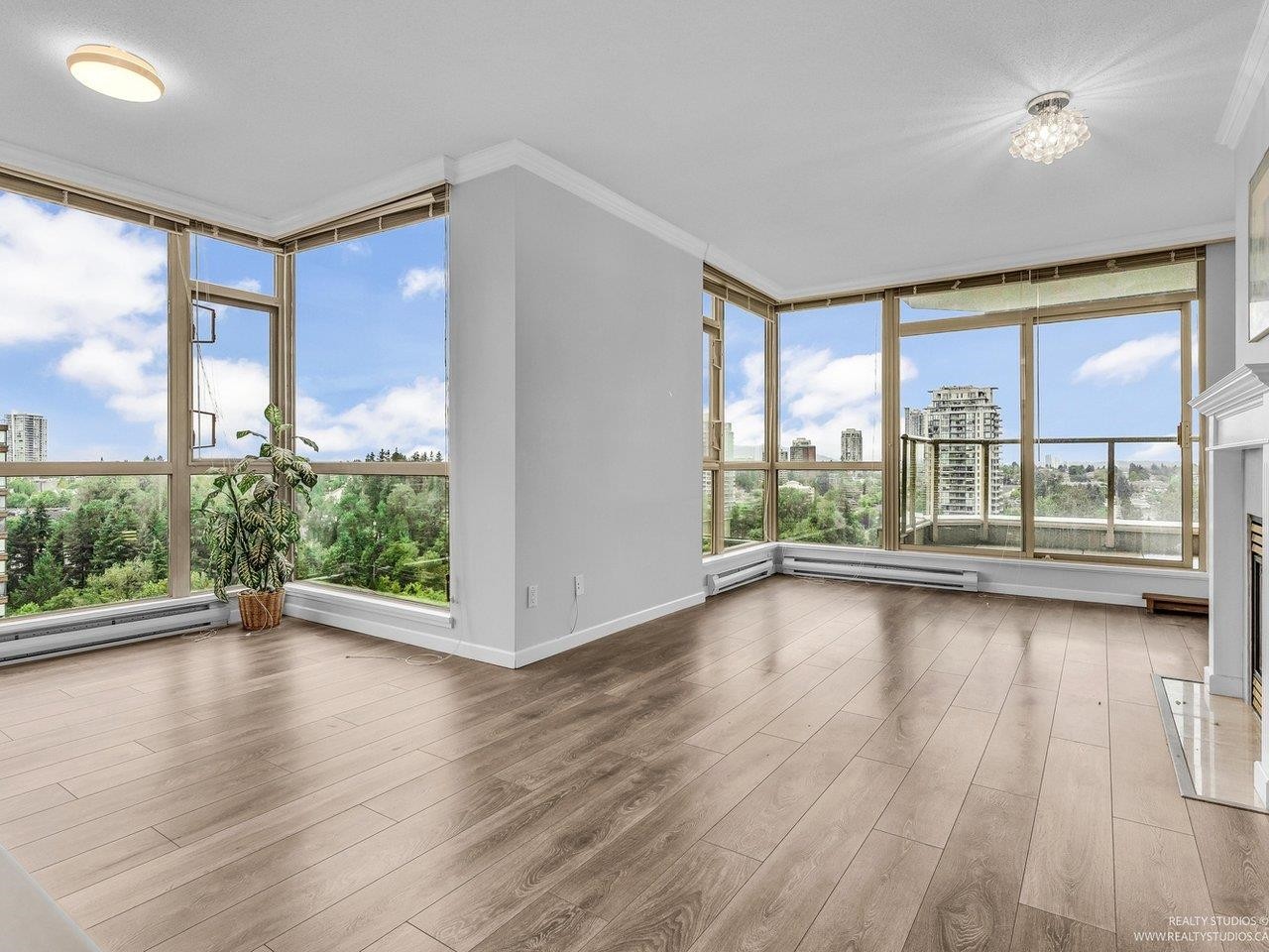 









6838


Station Hill

Drive, 2002,
Burnaby,




BC
V3N 5A4

