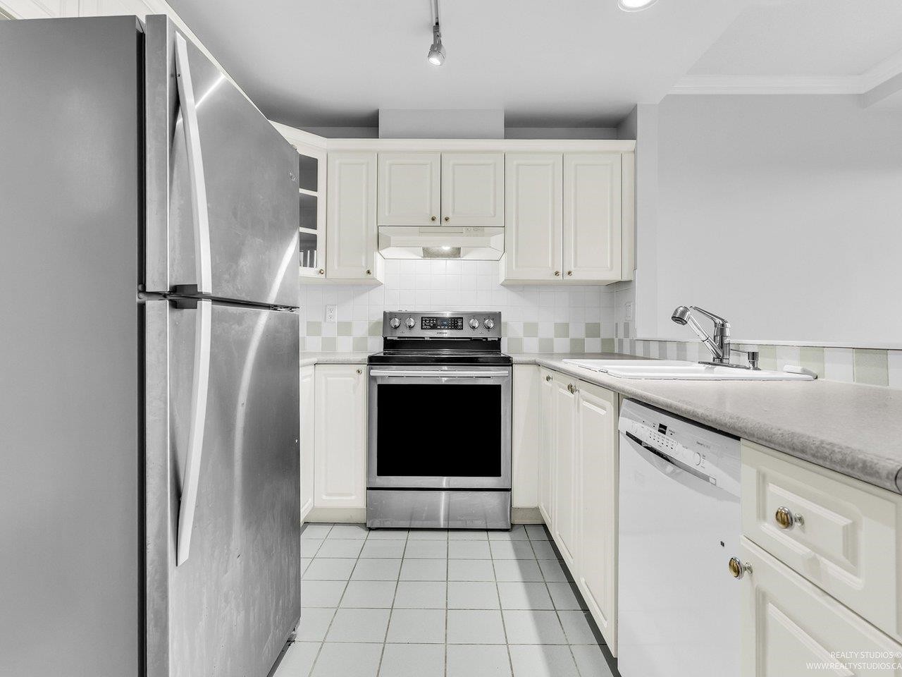 









6838


Station Hill

Drive, 2002,
Burnaby,




BC
V3N 5A4

