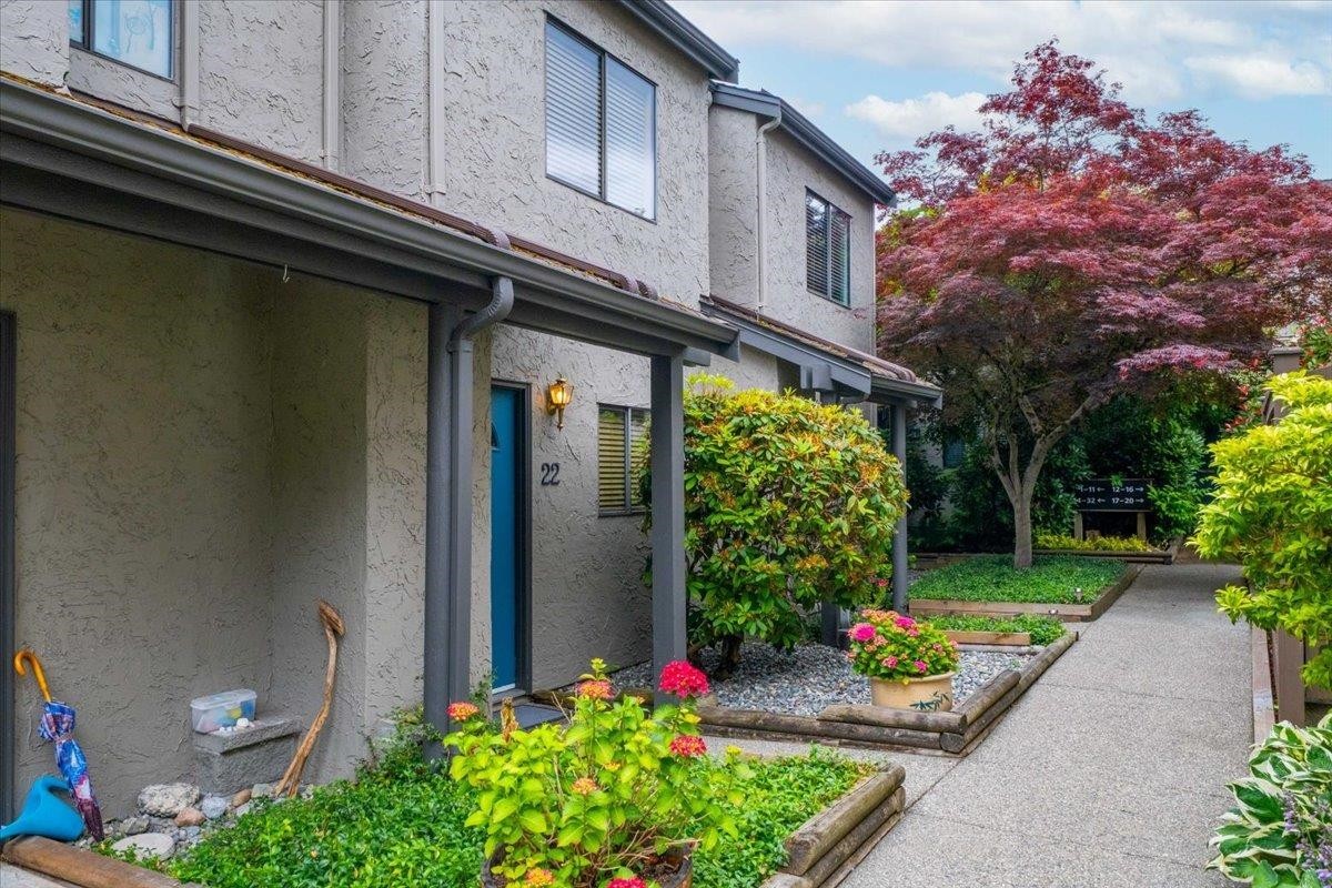 









230


14th

Street West, 22,
North Vancouver,




BC
V7M 1P3

