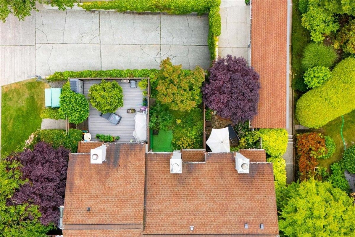 









230


14th

Street West, 22,
North Vancouver,




BC
V7M 1P3

