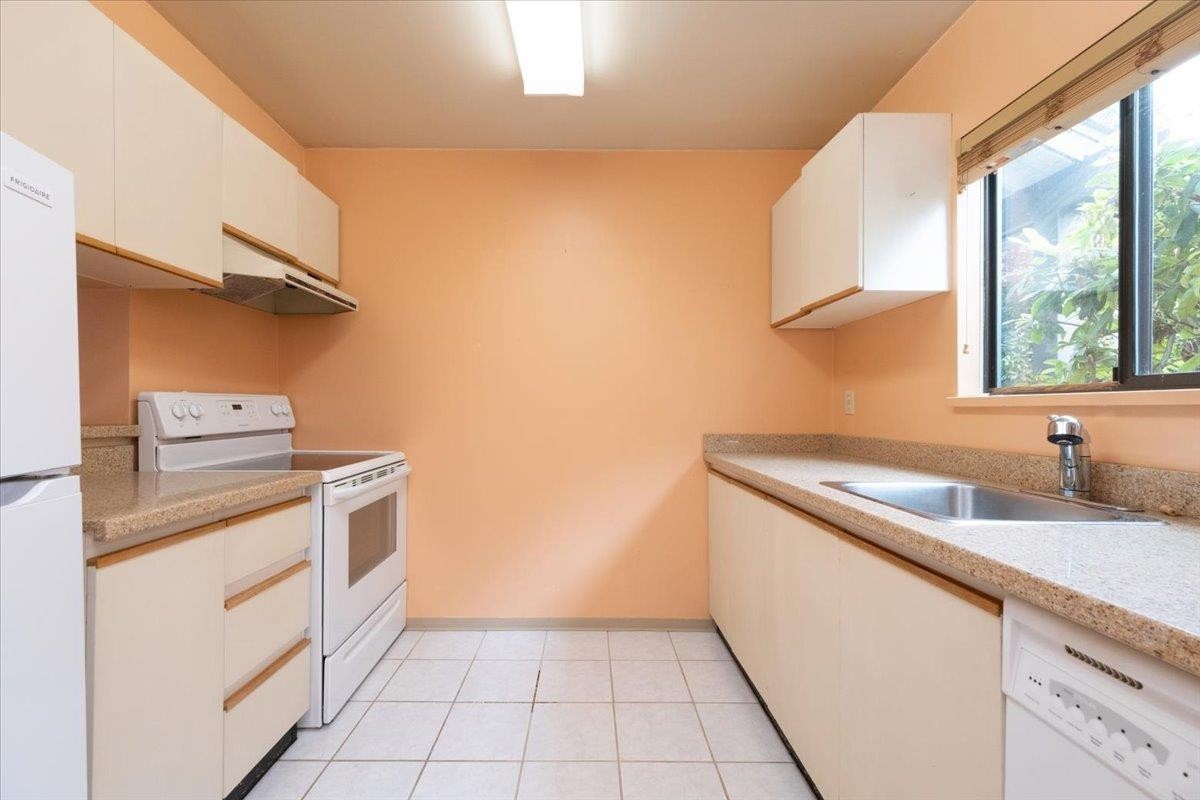 









230


14th

Street West, 22,
North Vancouver,




BC
V7M 1P3

