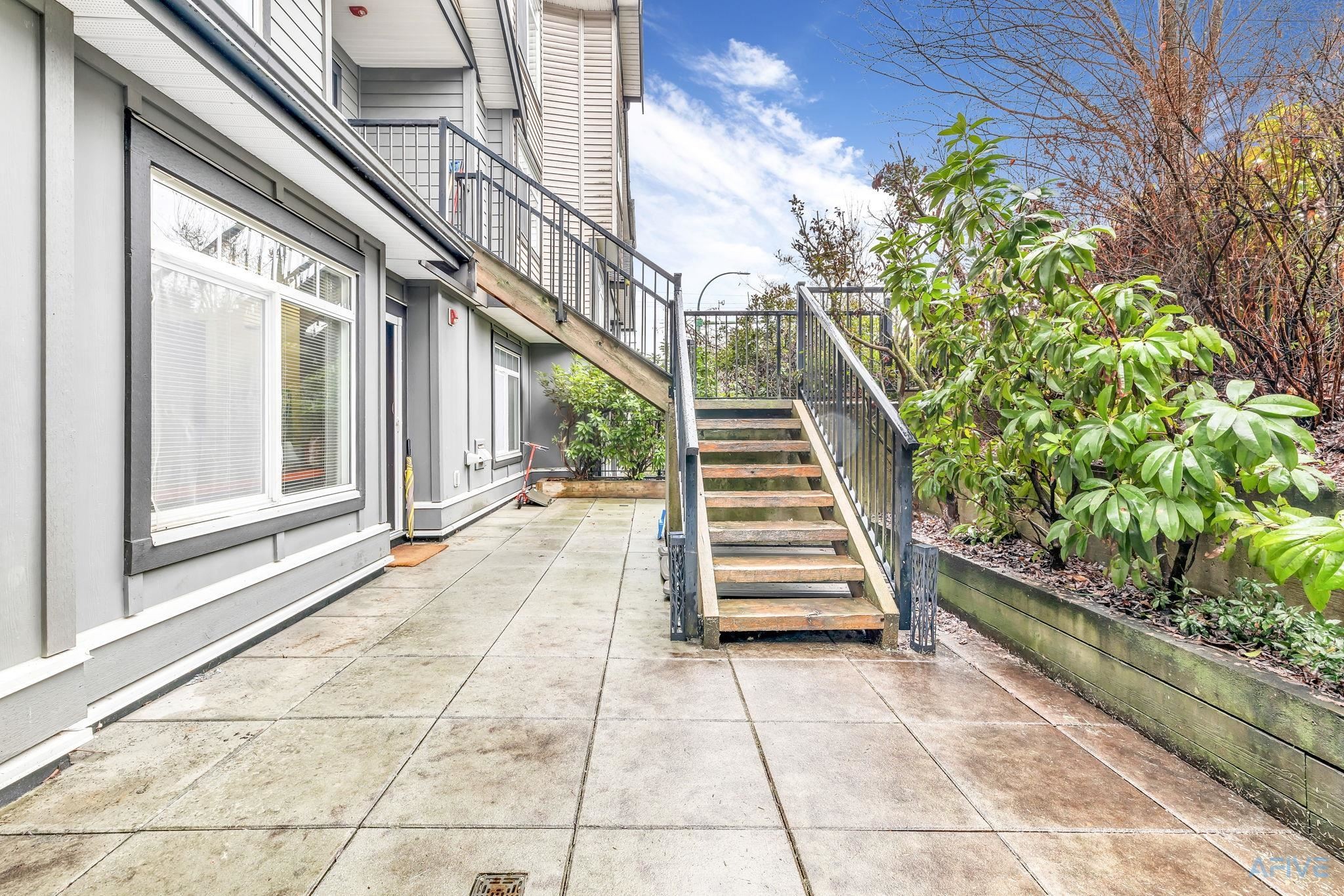 









7428


14th

Avenue, 11,
Burnaby,




BC
V3N 0C2

