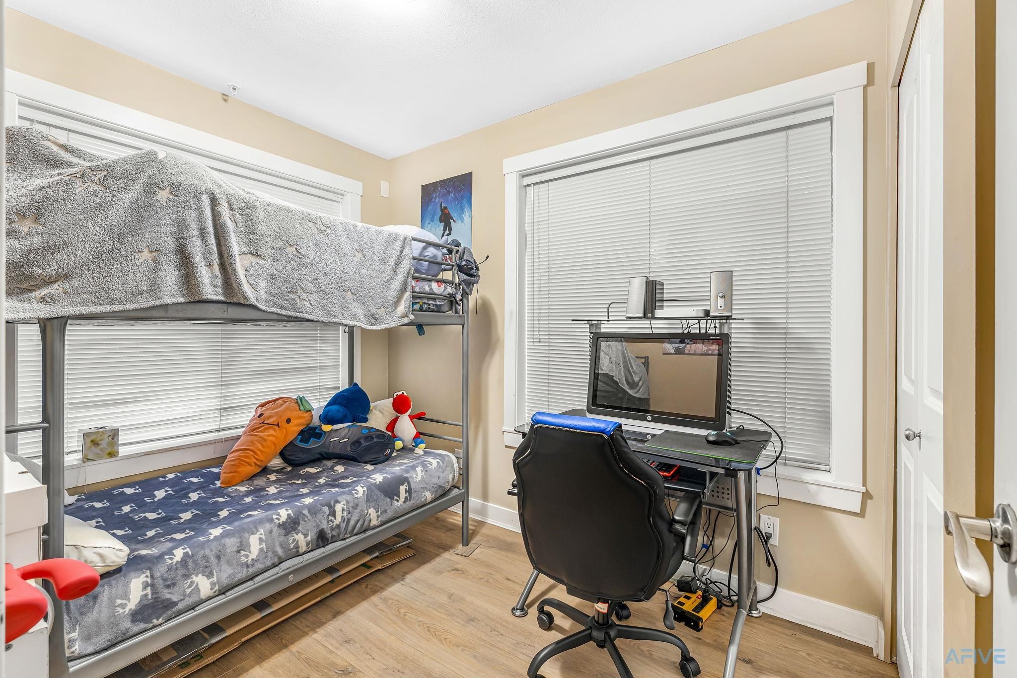









7428


14th

Avenue, 11,
Burnaby,




BC
V3N 0C2

