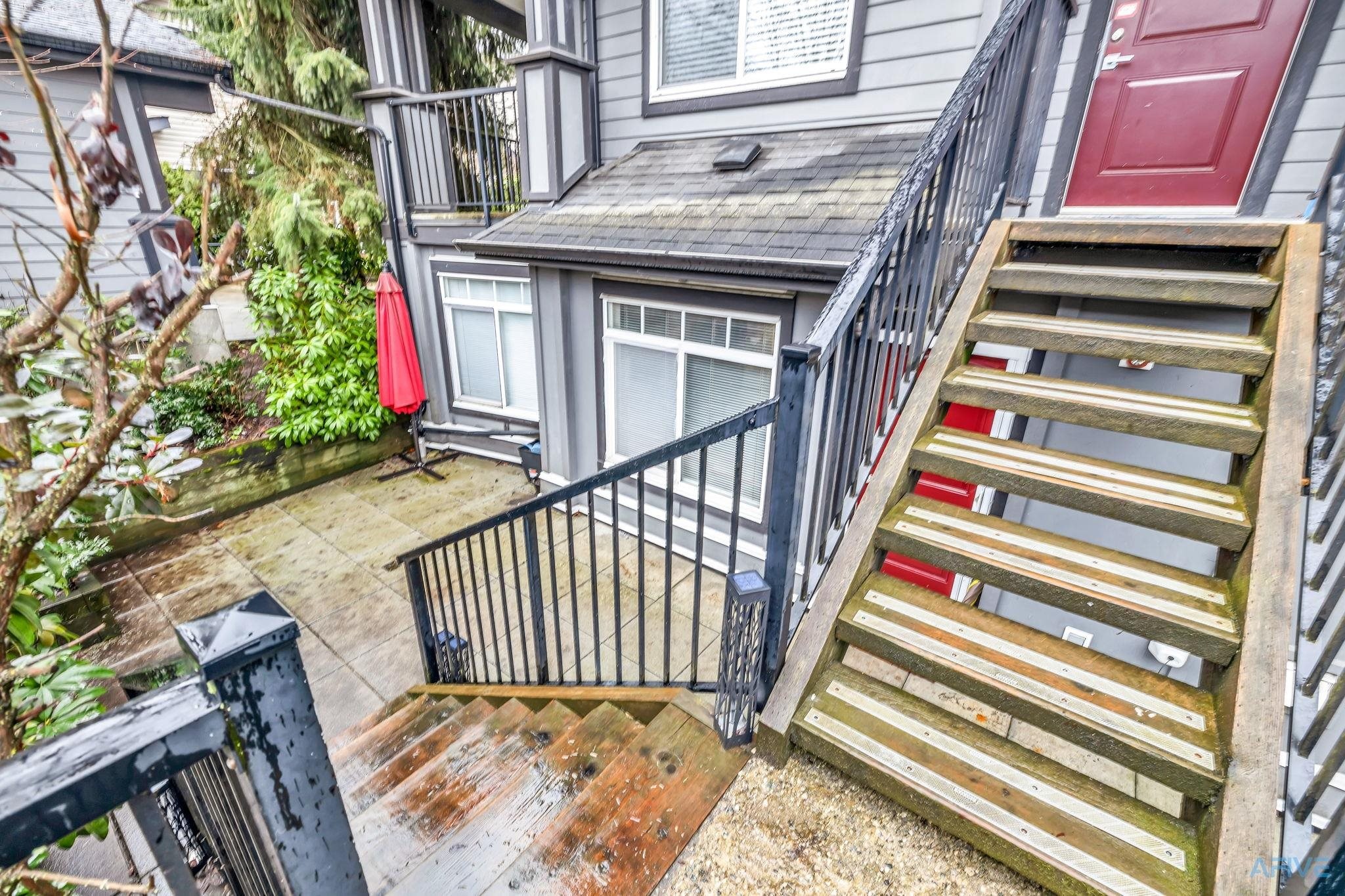 









7428


14th

Avenue, 11,
Burnaby,




BC
V3N 0C2


