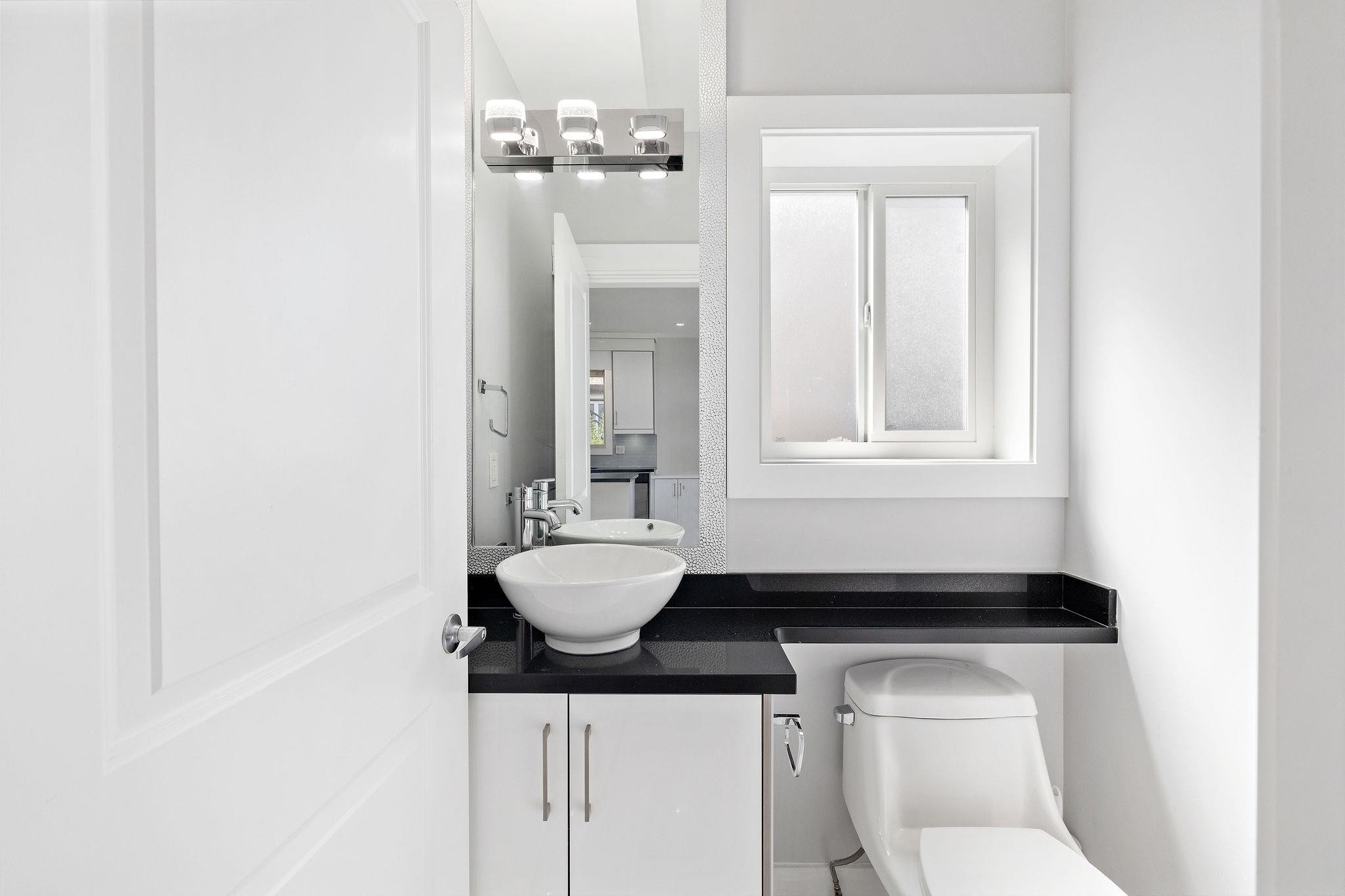 









2430


41

Avenue, 1,
Vancouver,




BC
V5R 2W4

