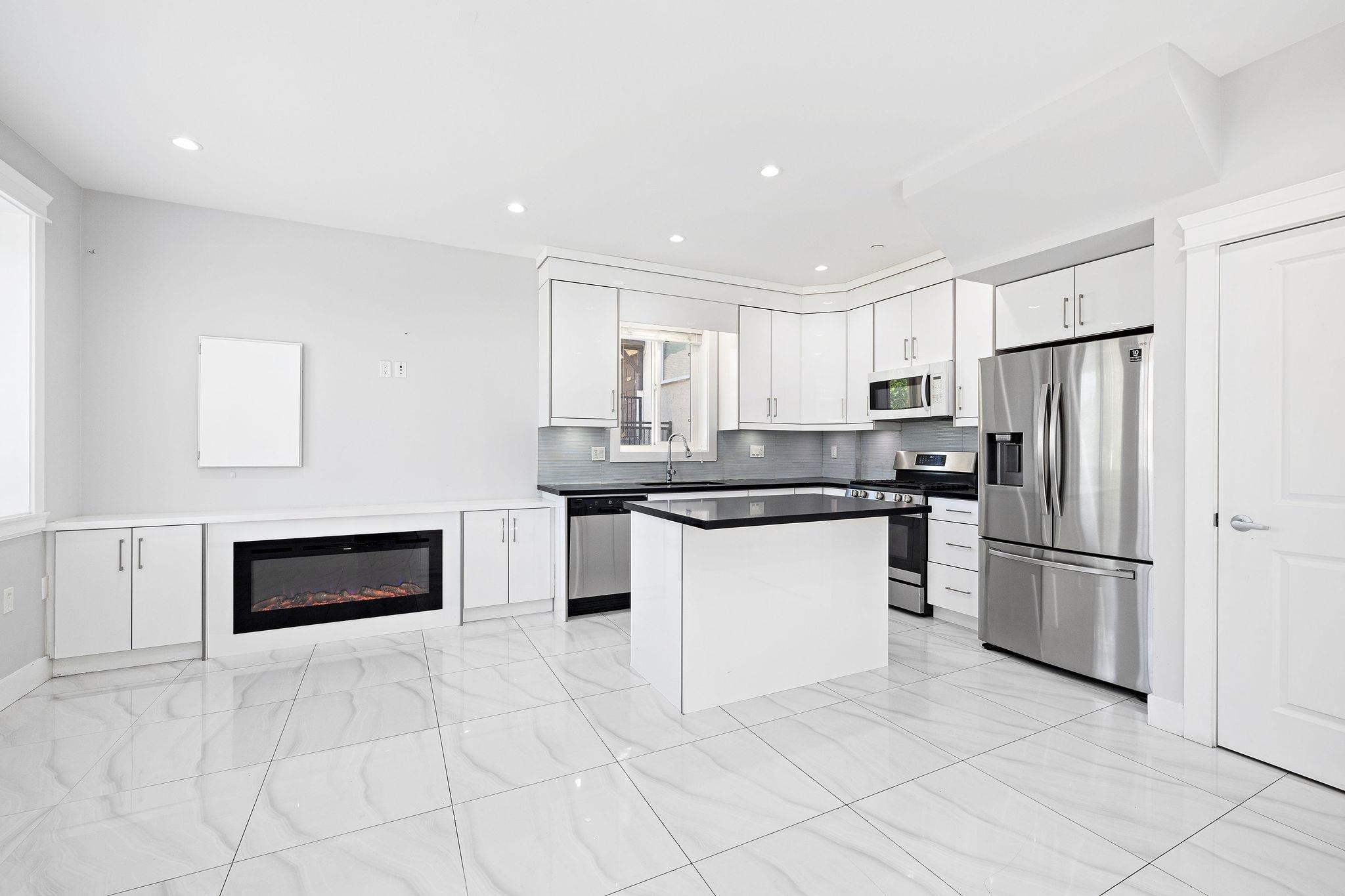 









2430


41

Avenue, 1,
Vancouver,




BC
V5R 2W4

