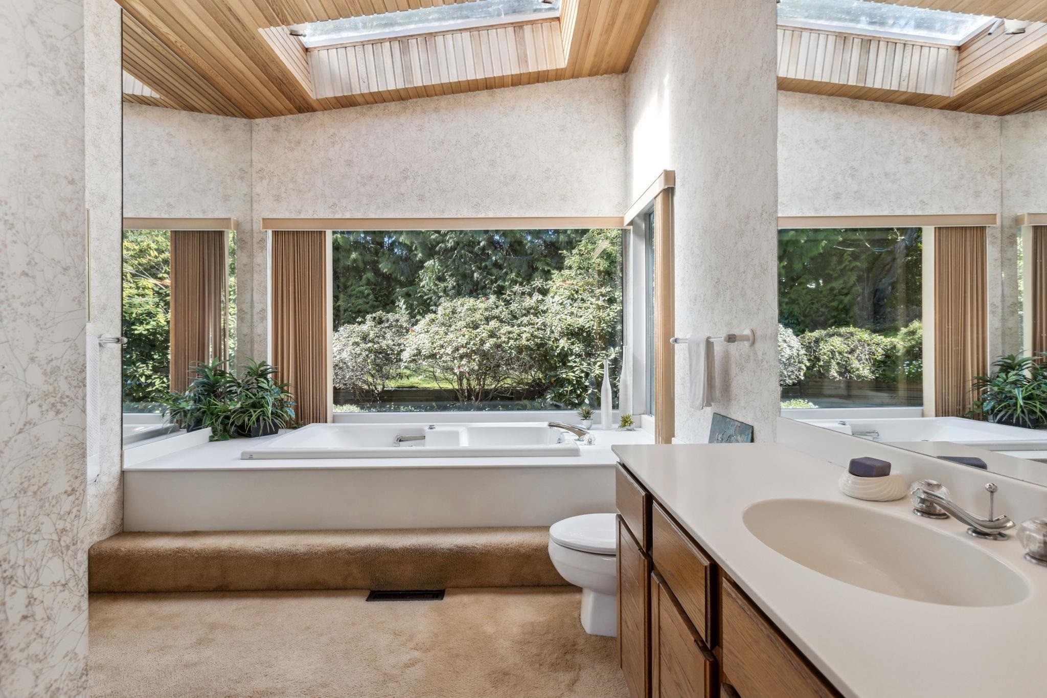 









3090


Lazy A

Street,
Coquitlam,




BC
V3C 3N9

