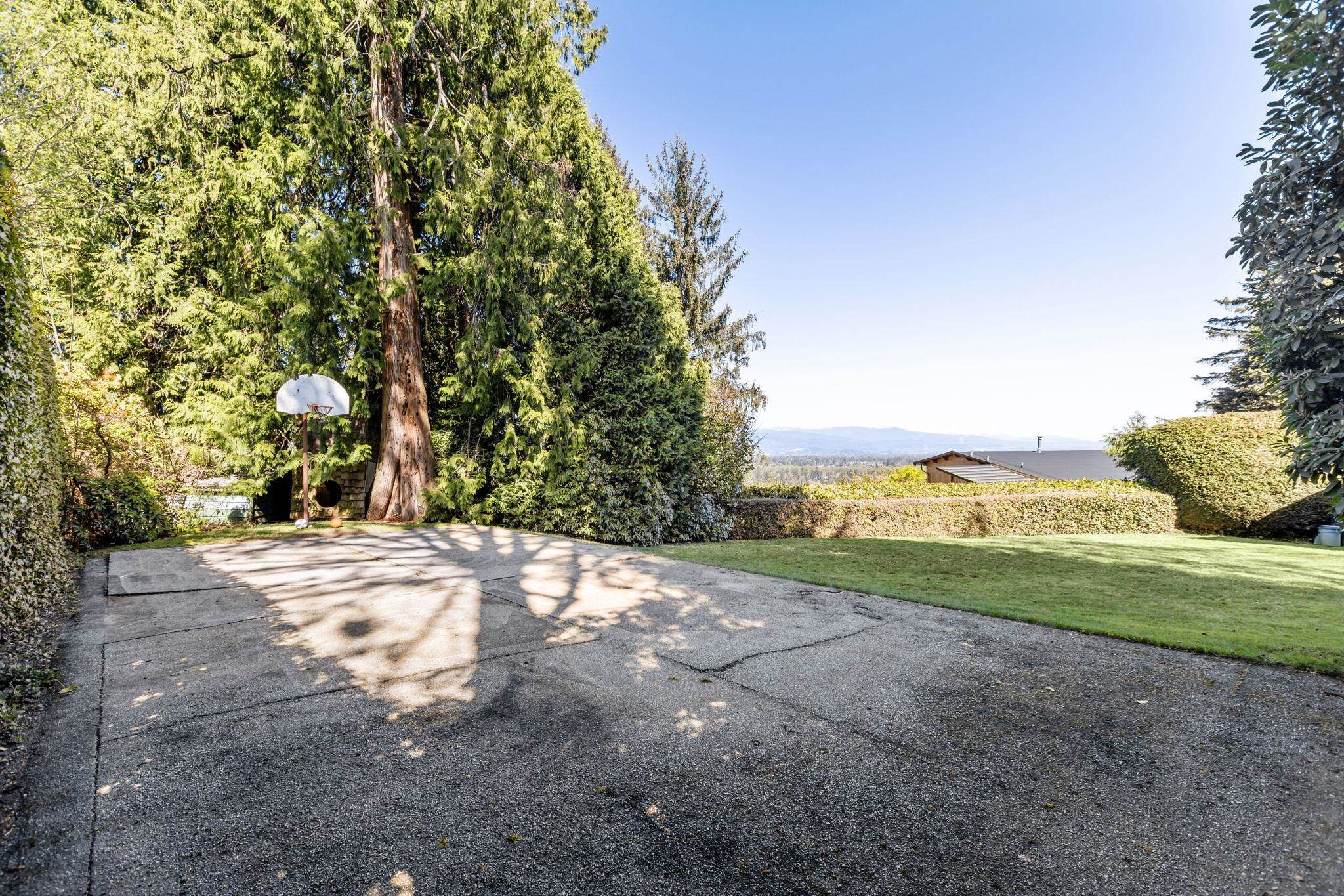 









3090


Lazy A

Street,
Coquitlam,




BC
V3C 3N9

