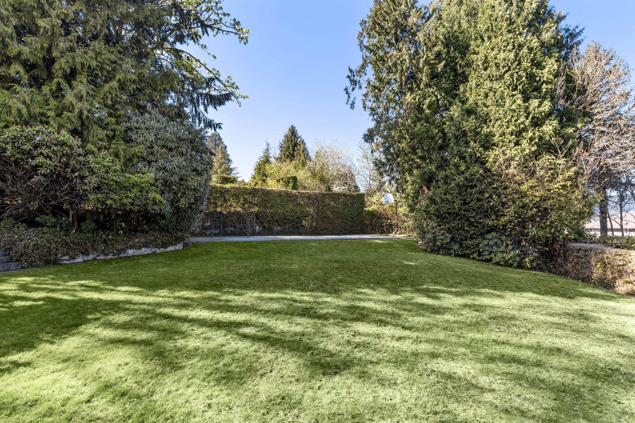 









3090


Lazy A

Street,
Coquitlam,




BC
V3C 3N9

