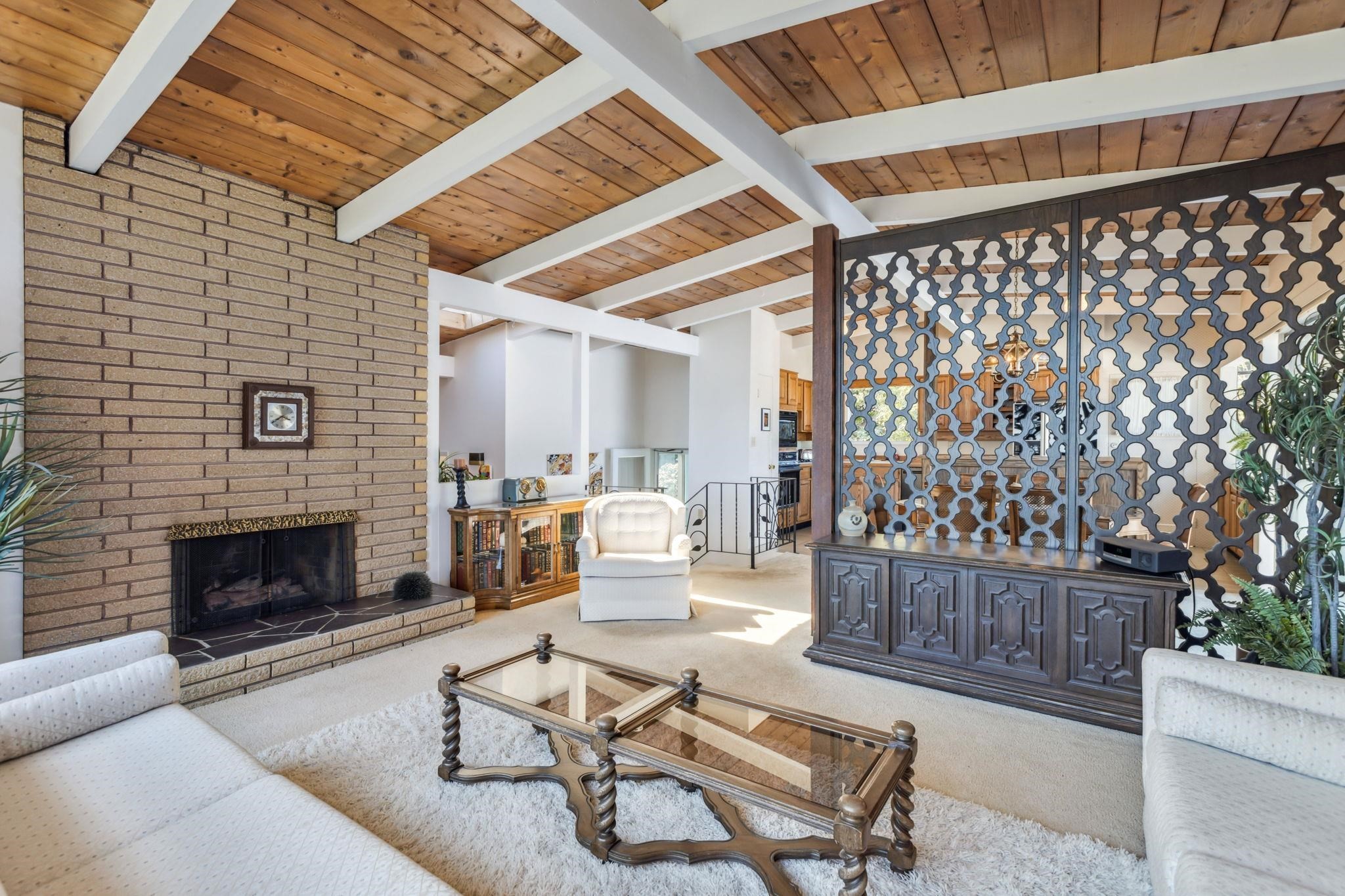 









3090


Lazy A

Street,
Coquitlam,




BC
V3C 3N9

