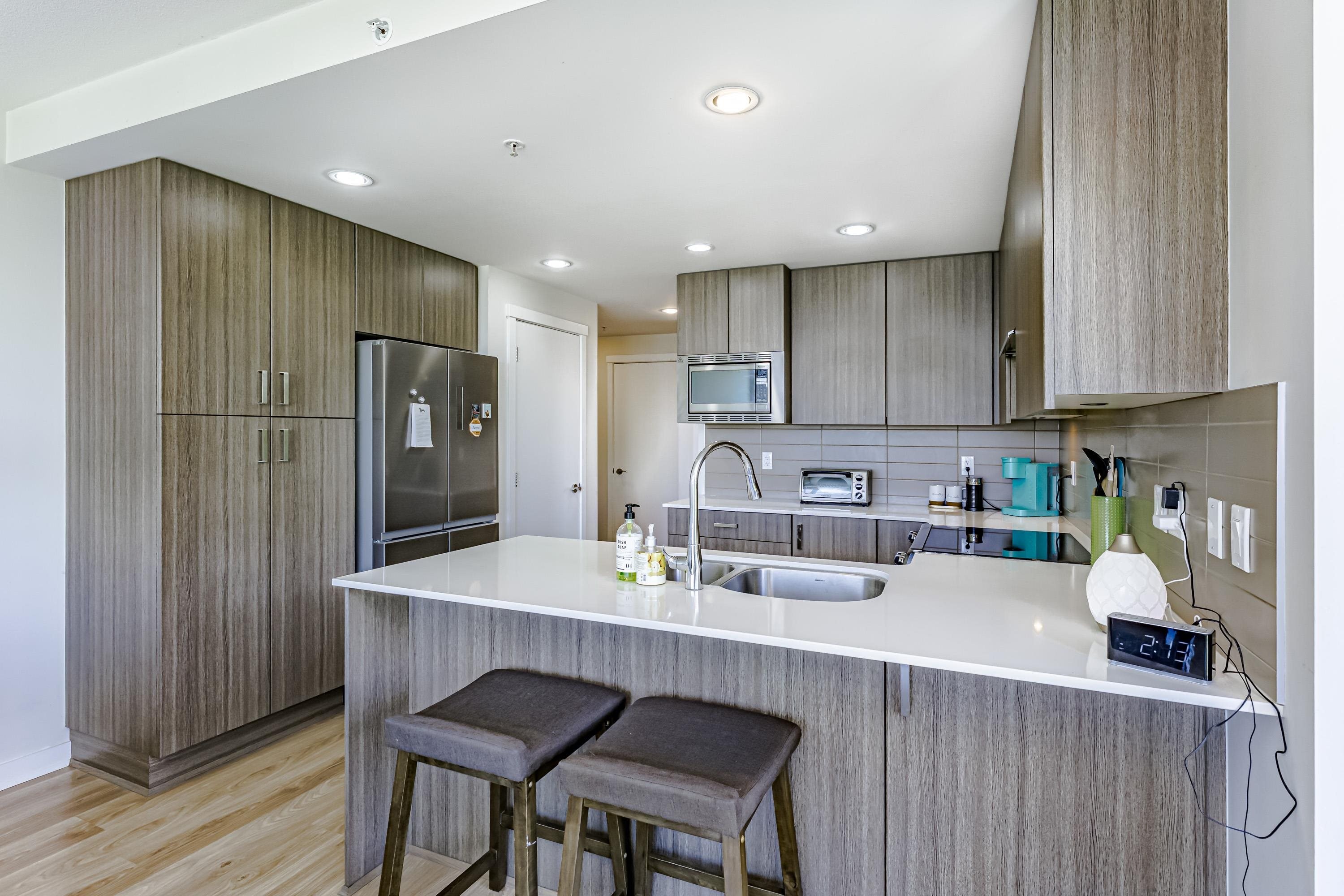 









125


Columbia

Street, 1001,
New Westminster,




BC
V3L 0G8

