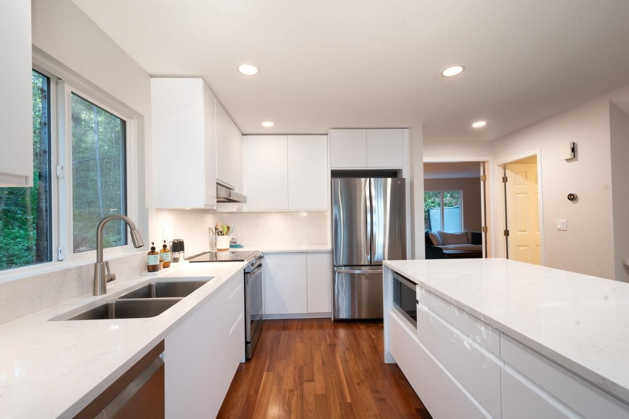 









181


Ravine

Drive, 1,
Port Moody,




BC
V3H 4T3

