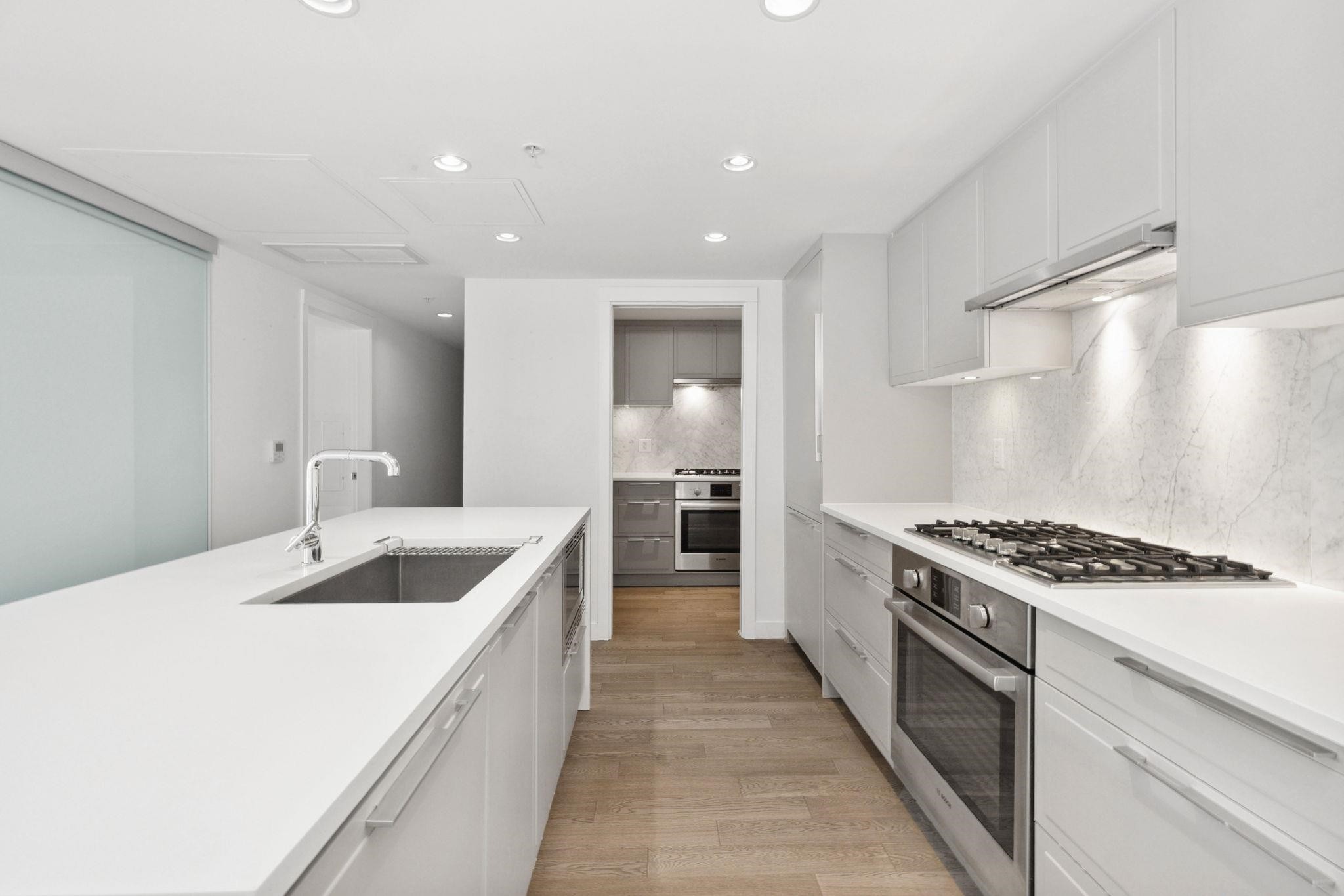 









7828


Granville

Street, 223,
Vancouver,




BC
V6P 4Z2

